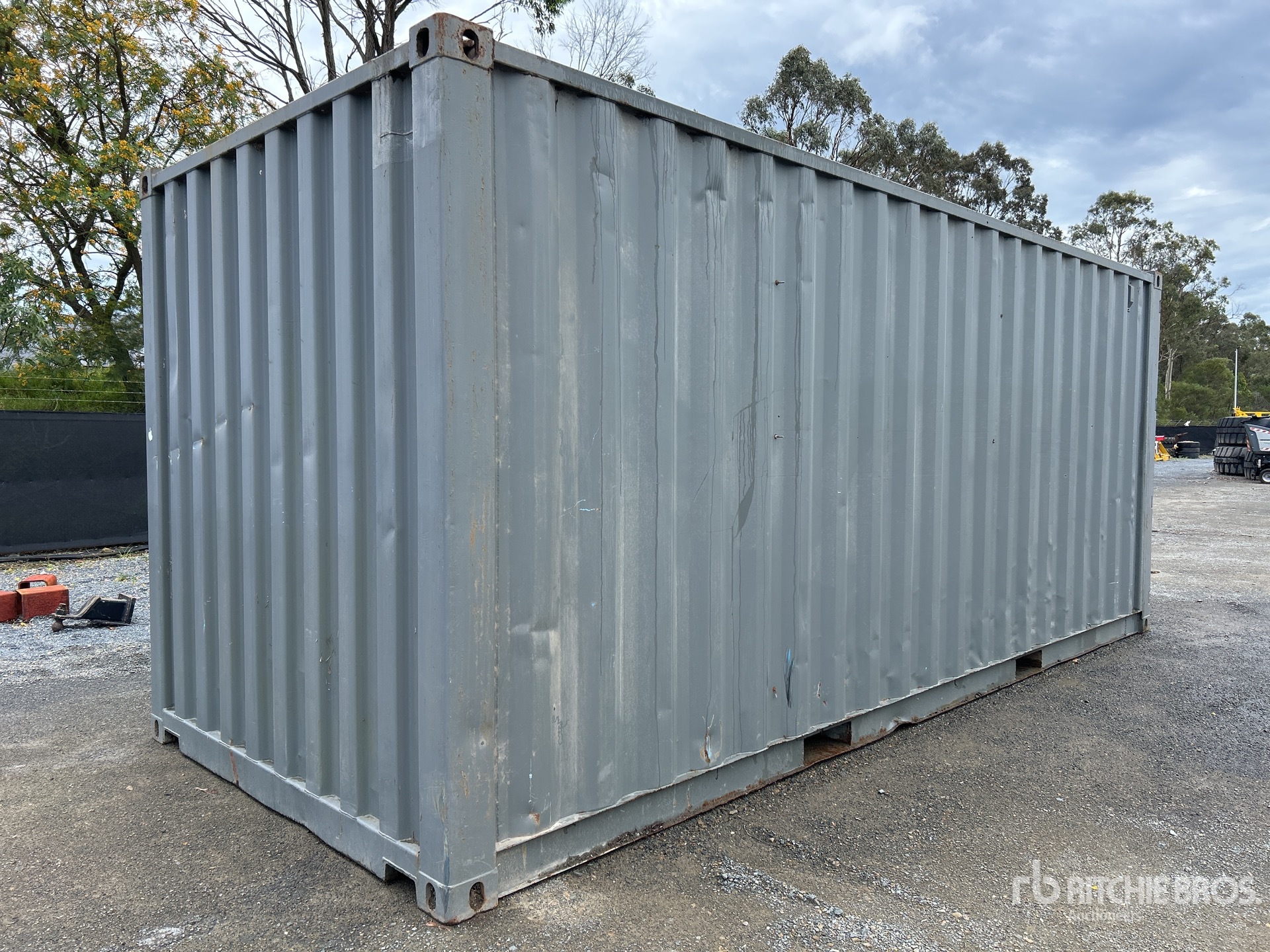 General Appearance with Picture, Right Rear Corner