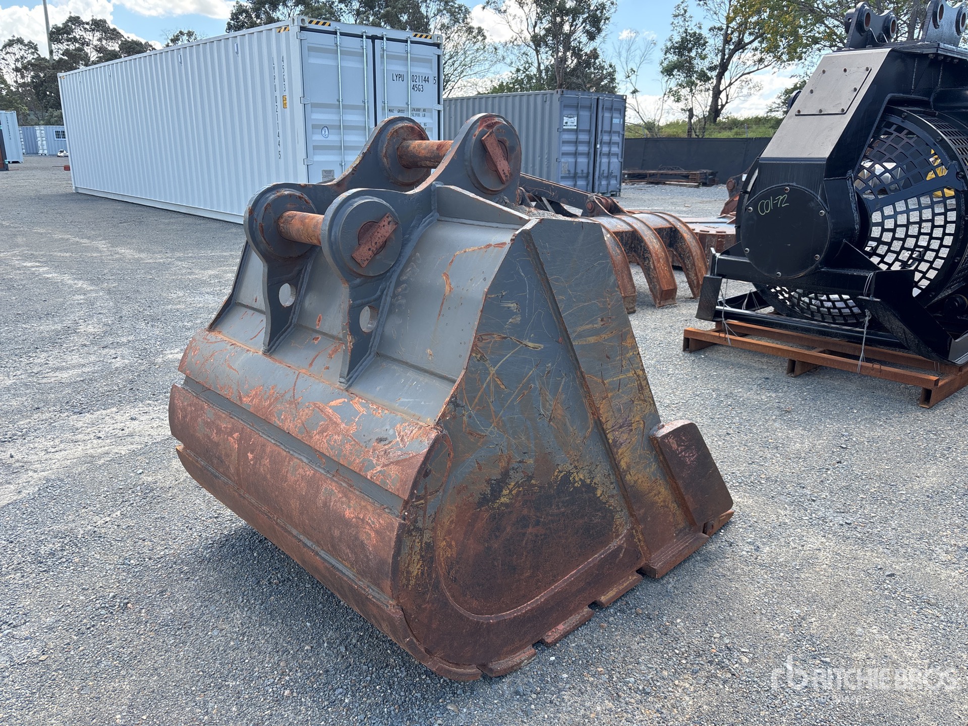 General Appearance with Picture, Right Rear Corner