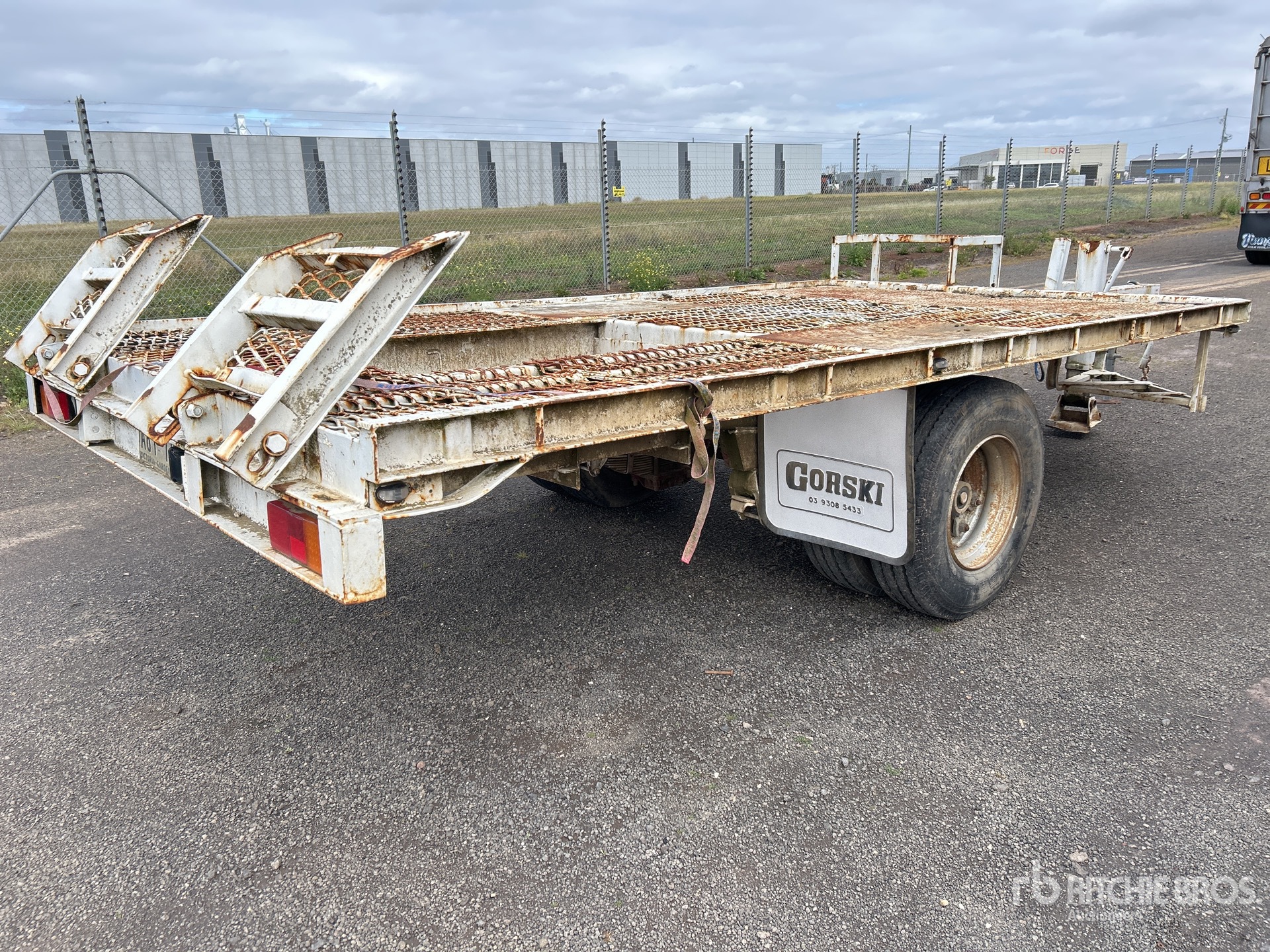 General Appearance with Picture, Left Rear Corner