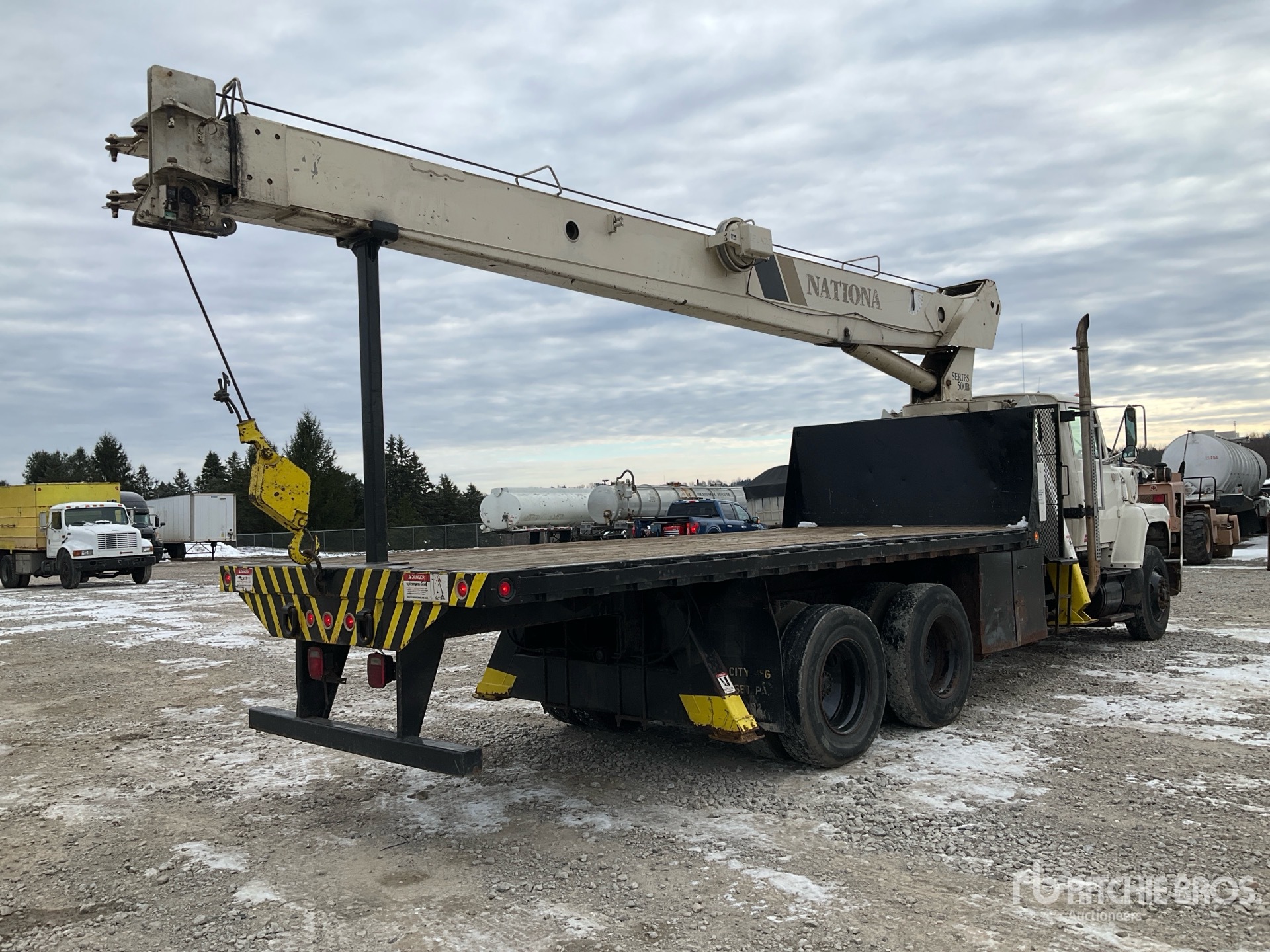 Aspect général with Image, coin arrière droit