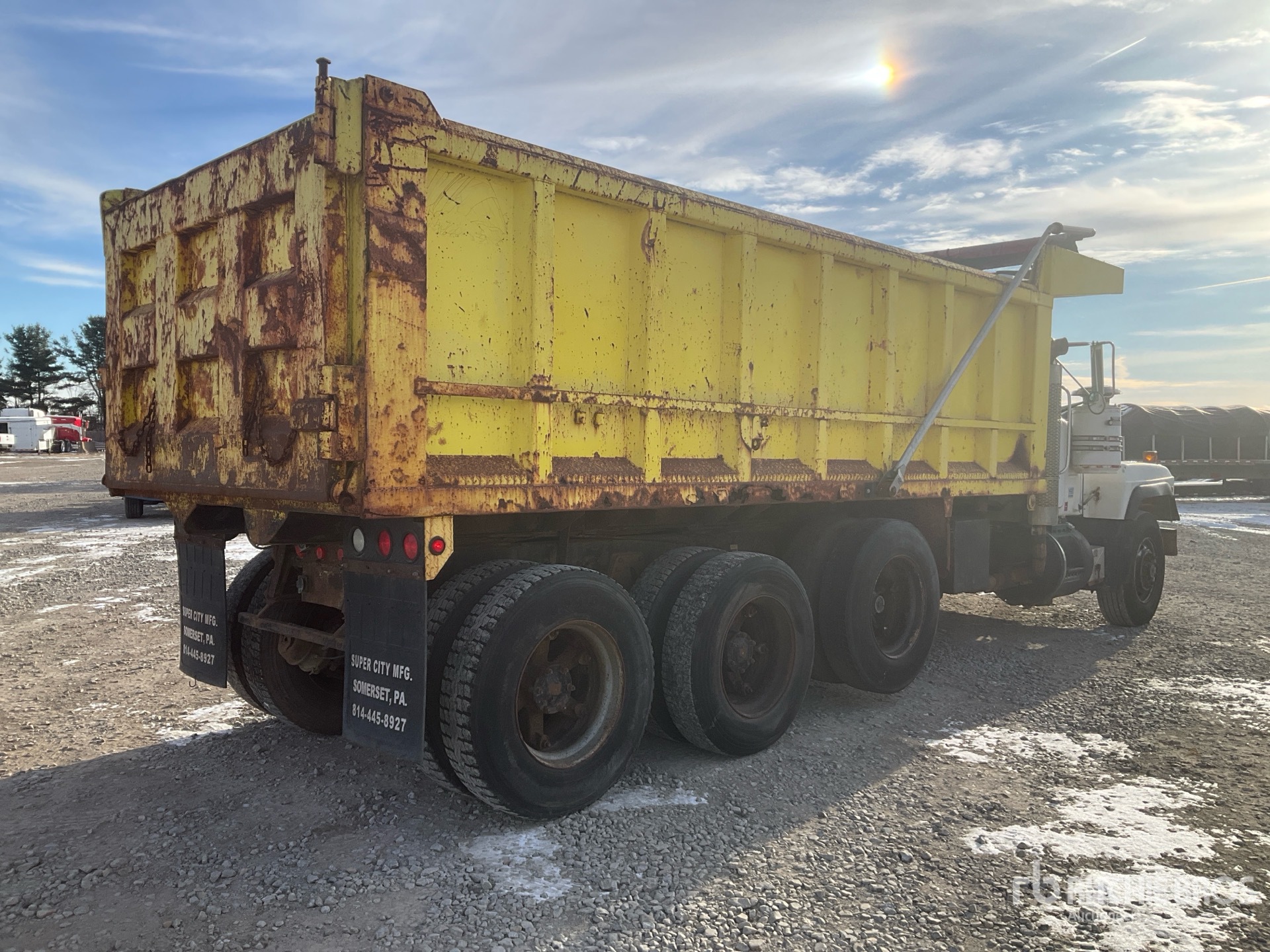 General Appearance with Image, coin arrière droit