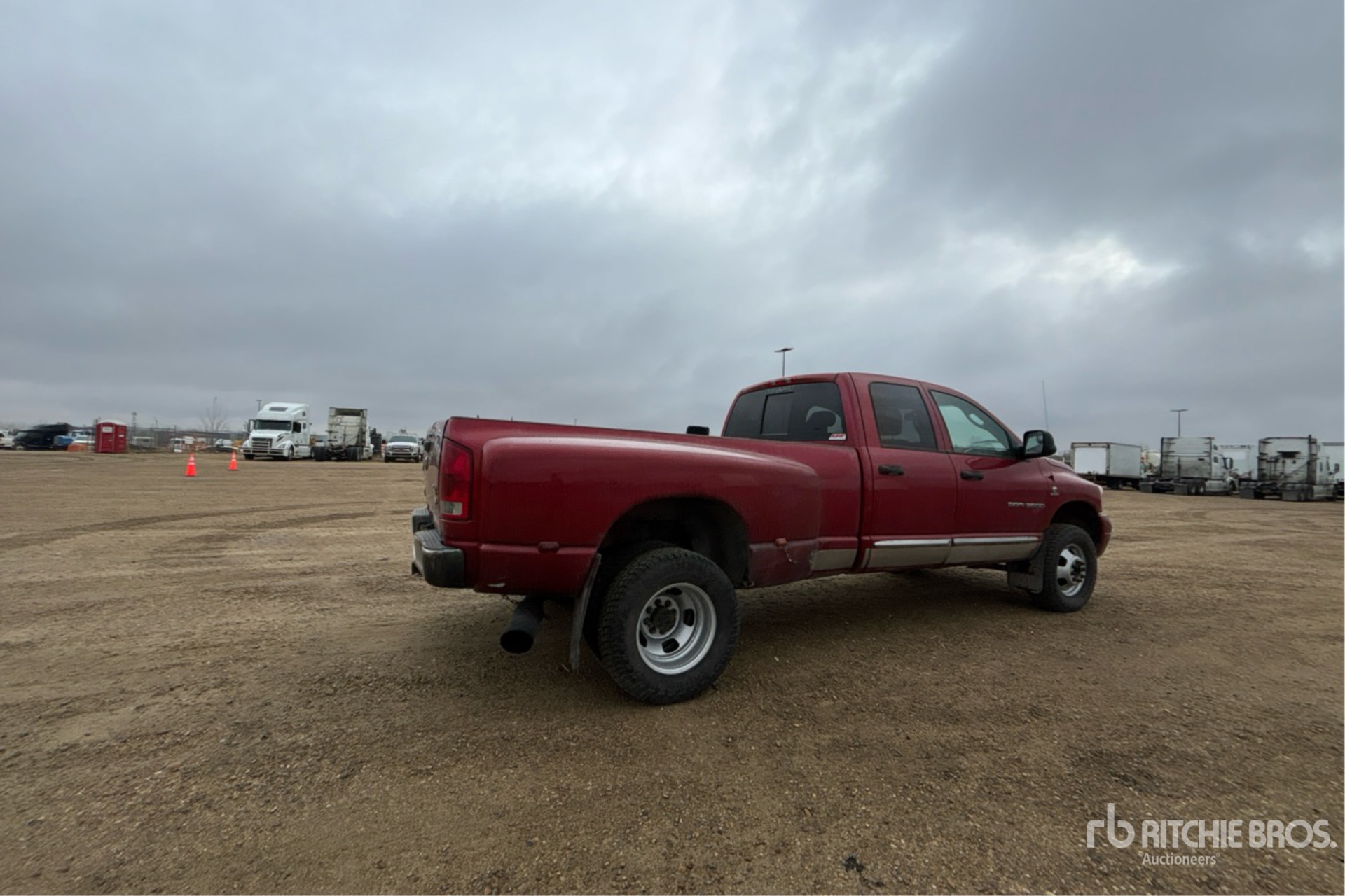 General Appearance with Imagen: esquina trasera derecha