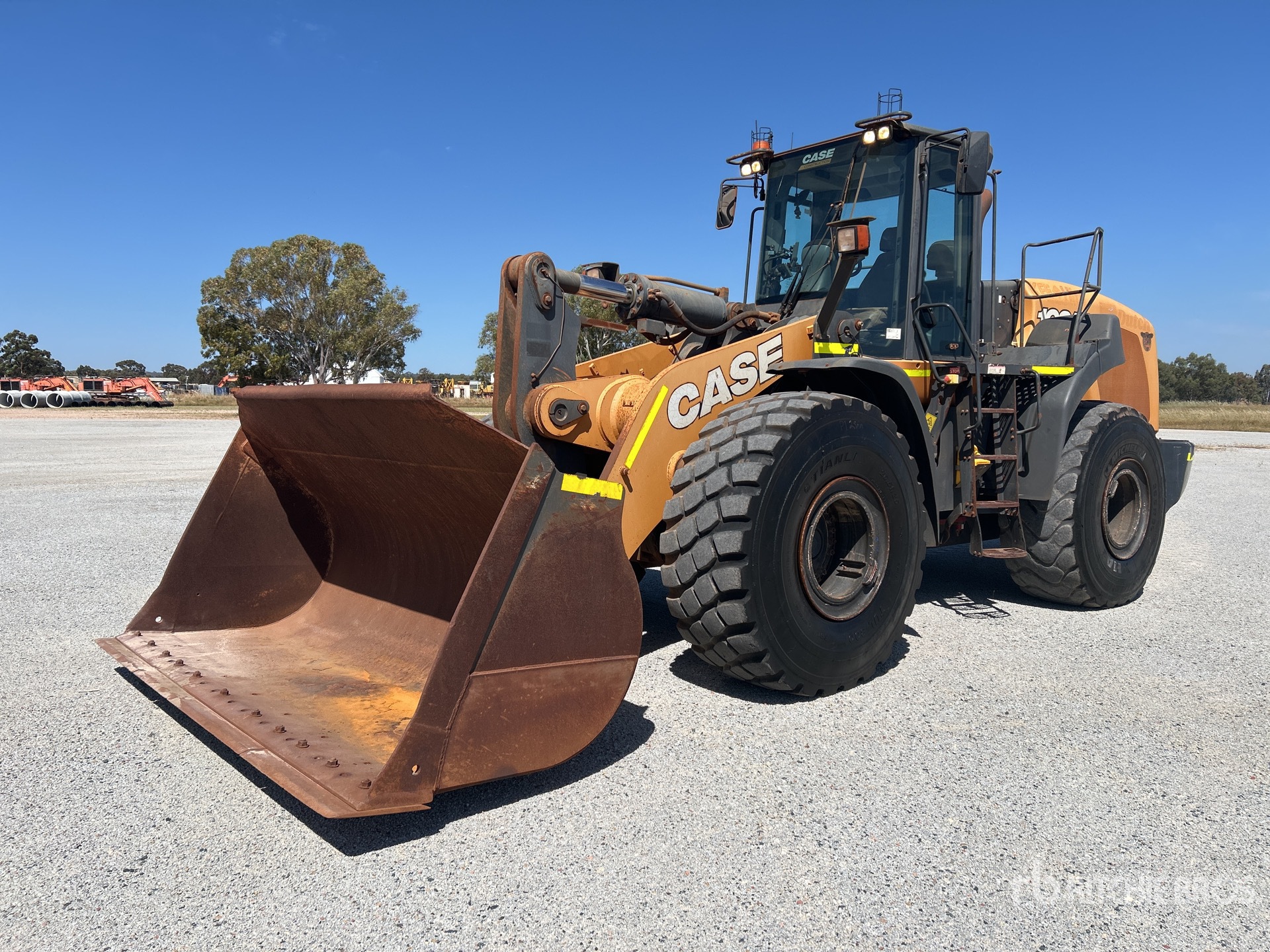 General Appearance with Picture, Left Front Corner