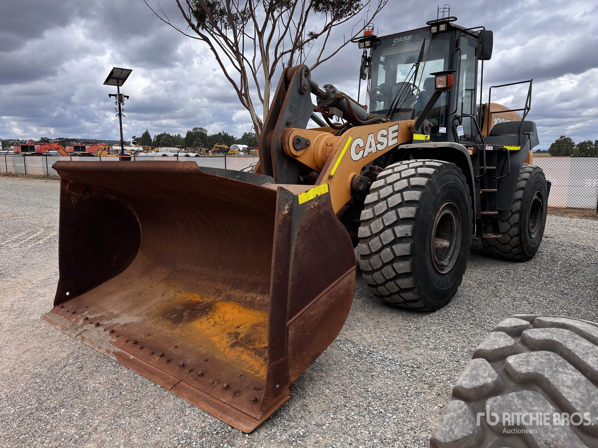 General Appearance with Picture, Left Front Corner