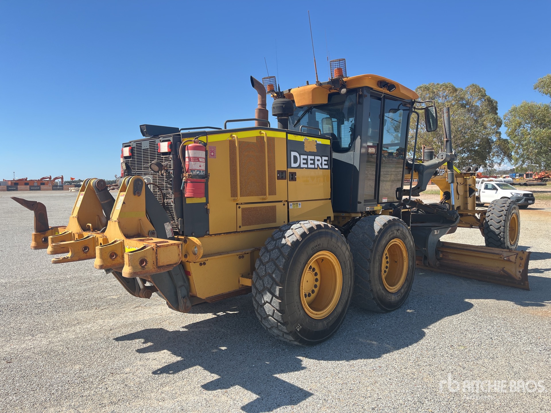 General Appearance with Picture, Right Rear Corner