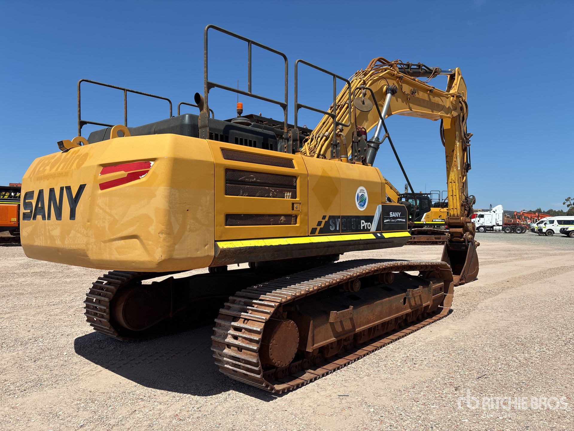 General Appearance with Picture, Right Rear Corner