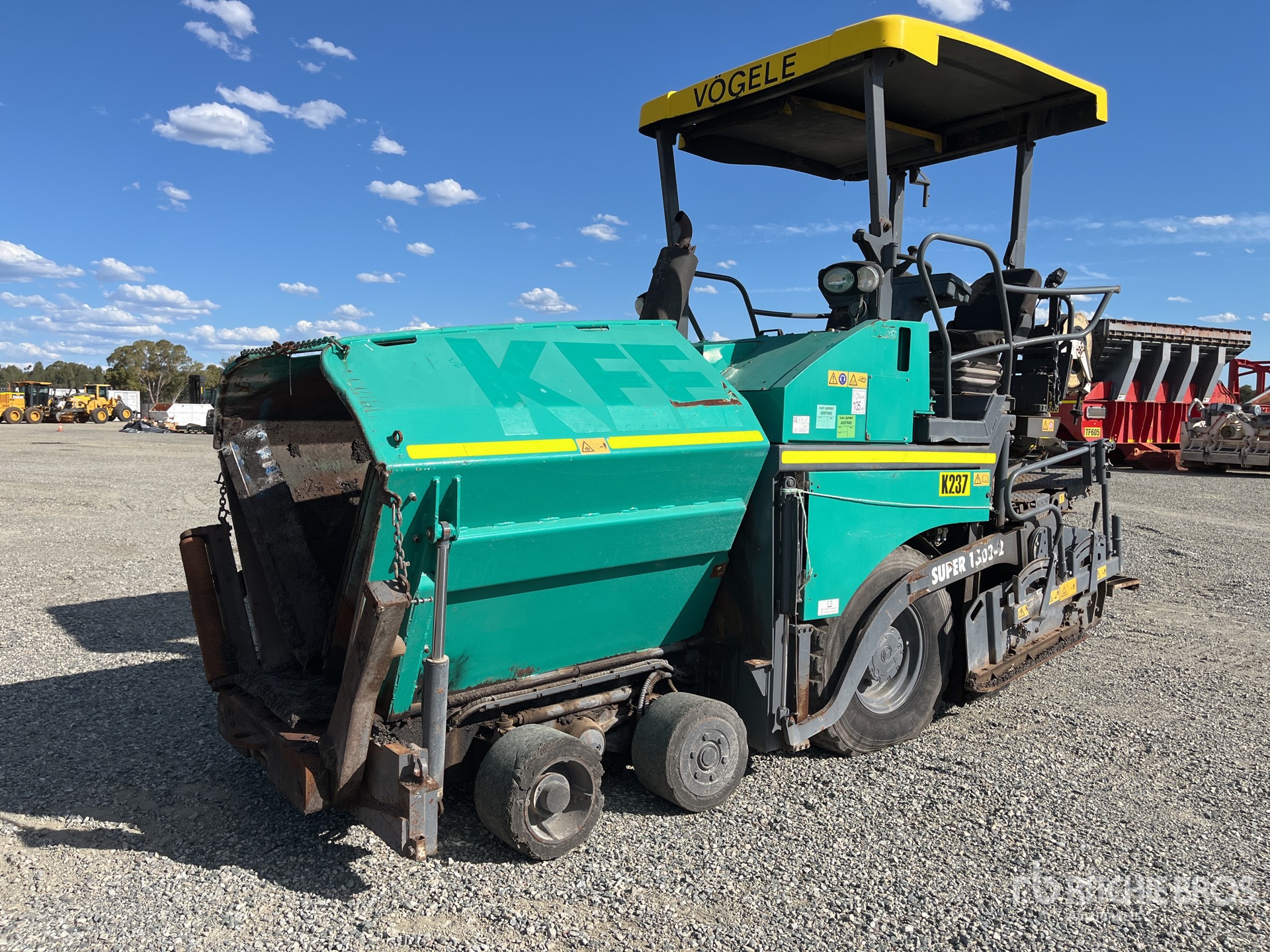 General Appearance with Picture, Left Front Corner