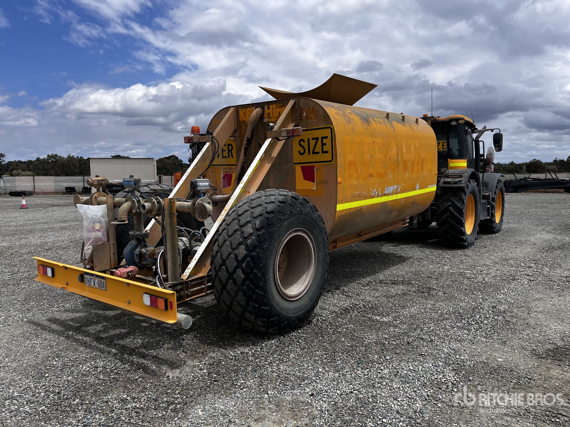 General Appearance with Picture, Right Rear Corner