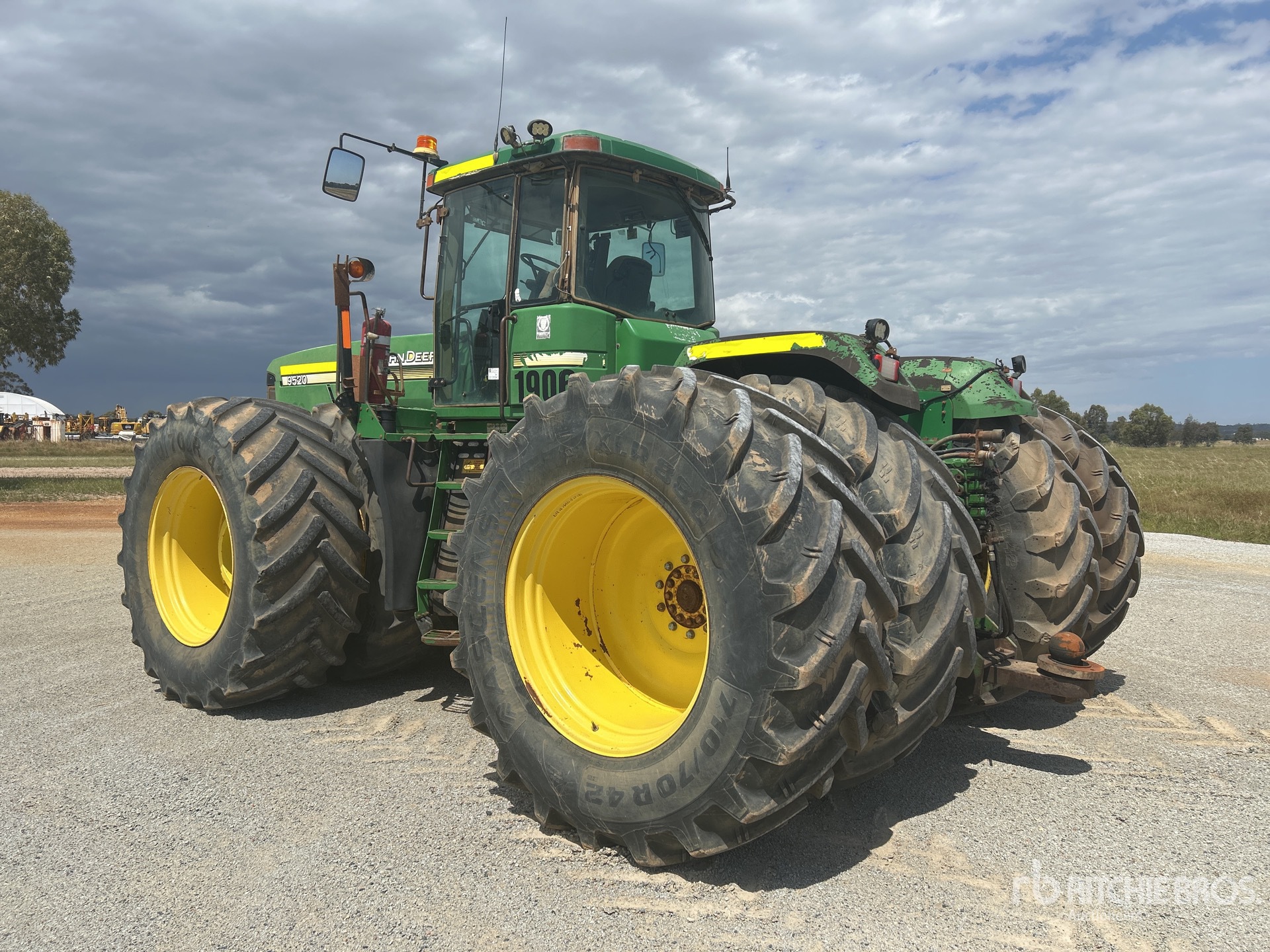 General Appearance with Picture, Left Rear Corner