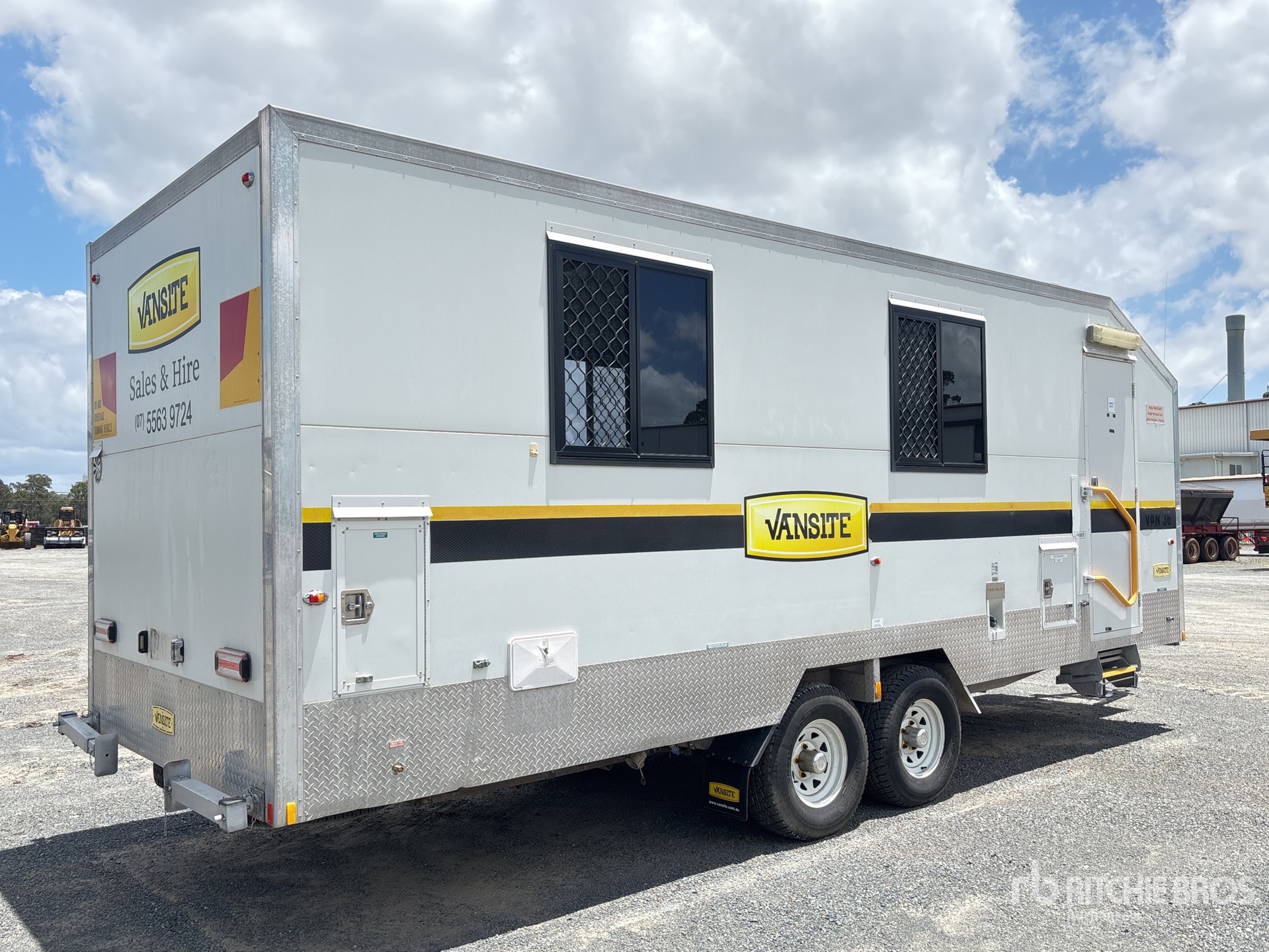 General Appearance with Picture, Left Rear Corner