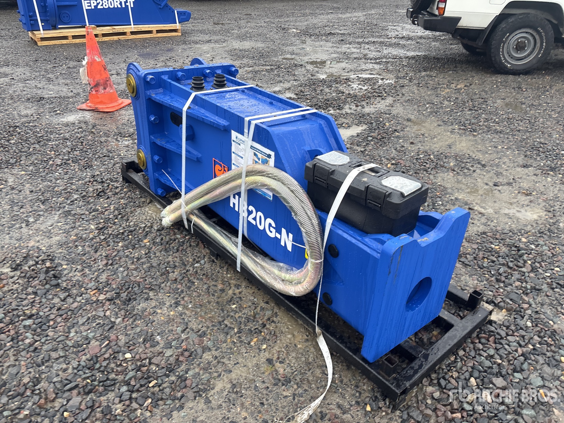 General Appearance with Picture, Right Front Corner