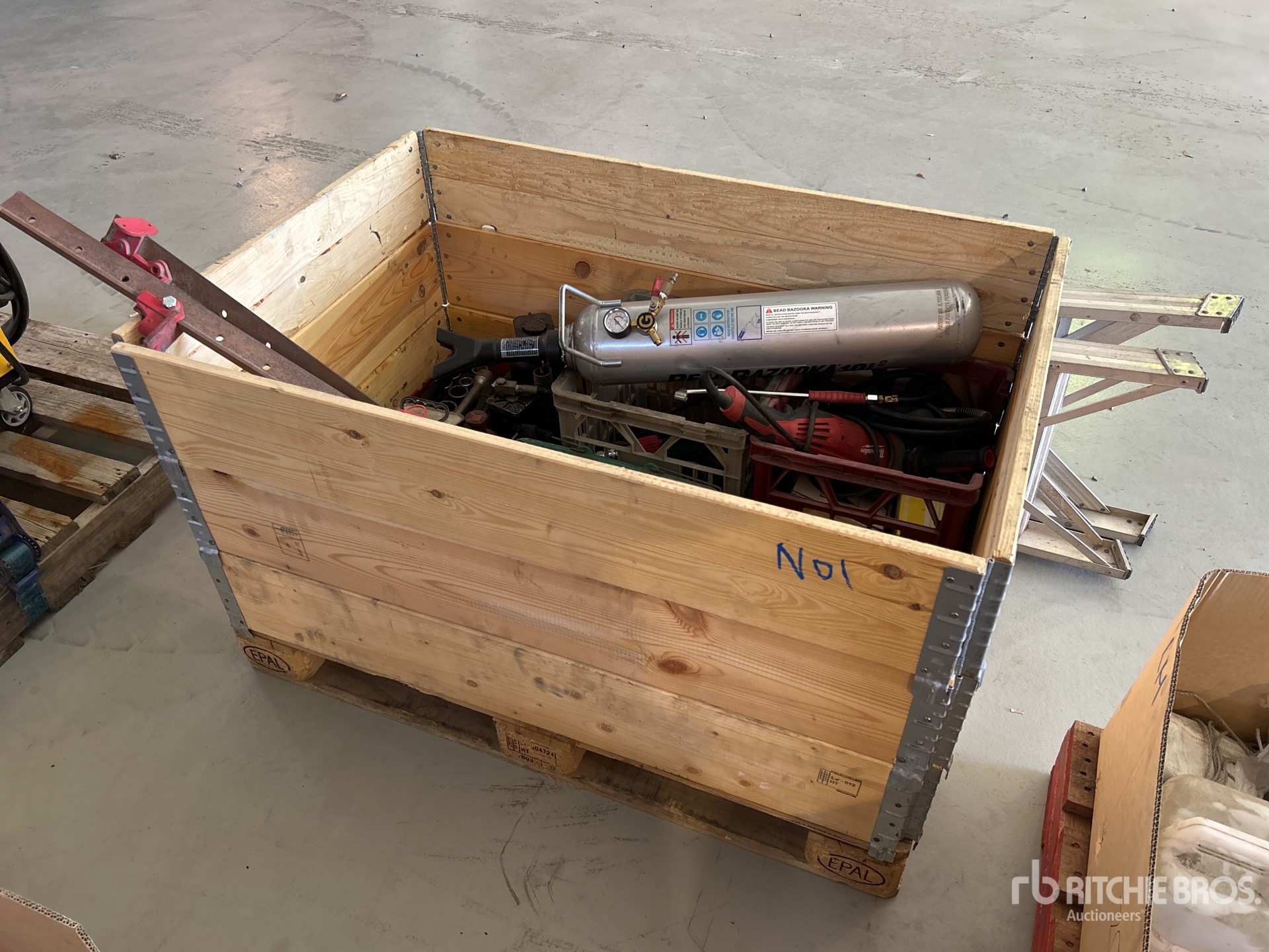 General Appearance with Picture, Left Front Corner