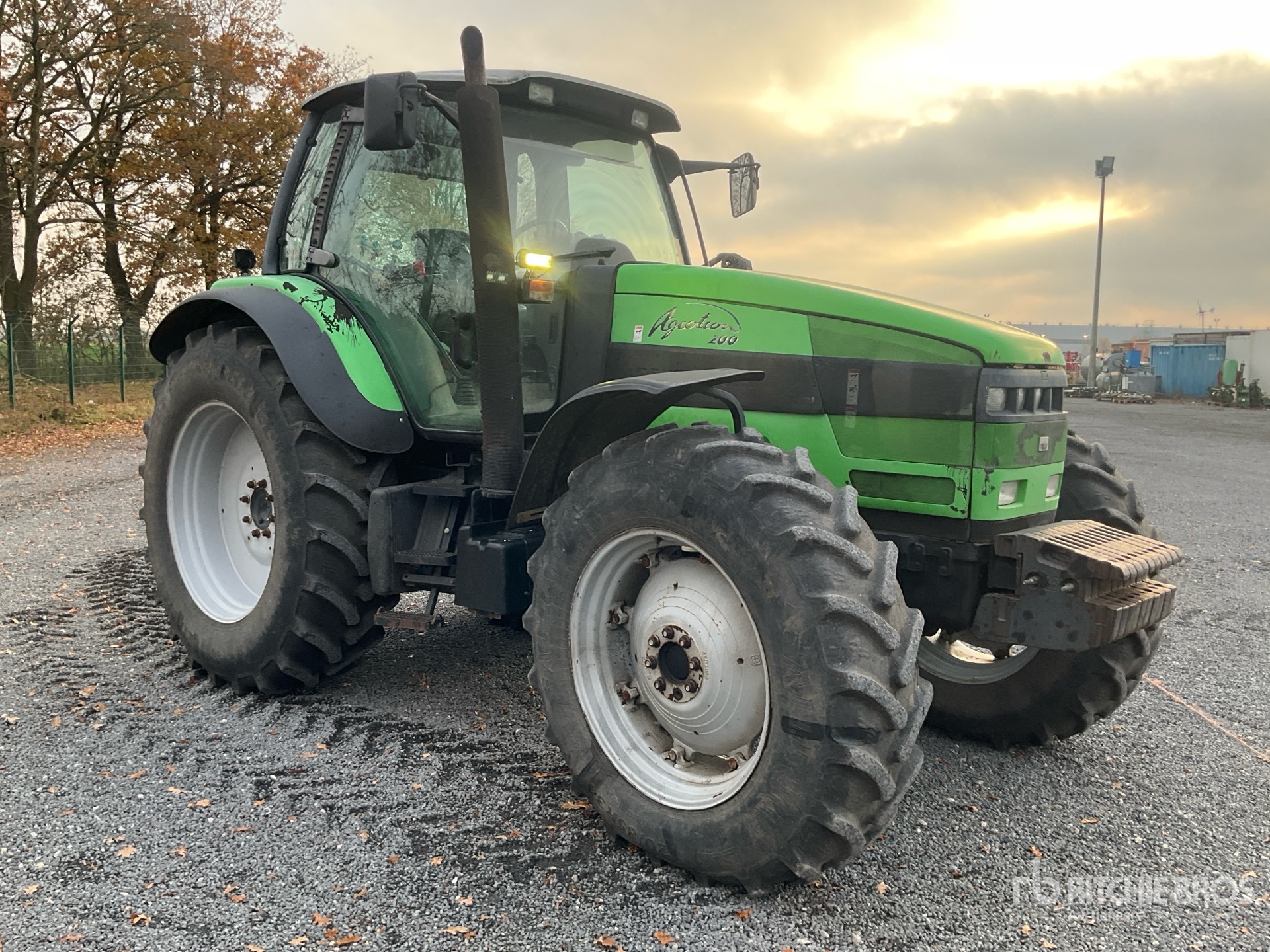 General Appearance with Picture, Right Front Corner