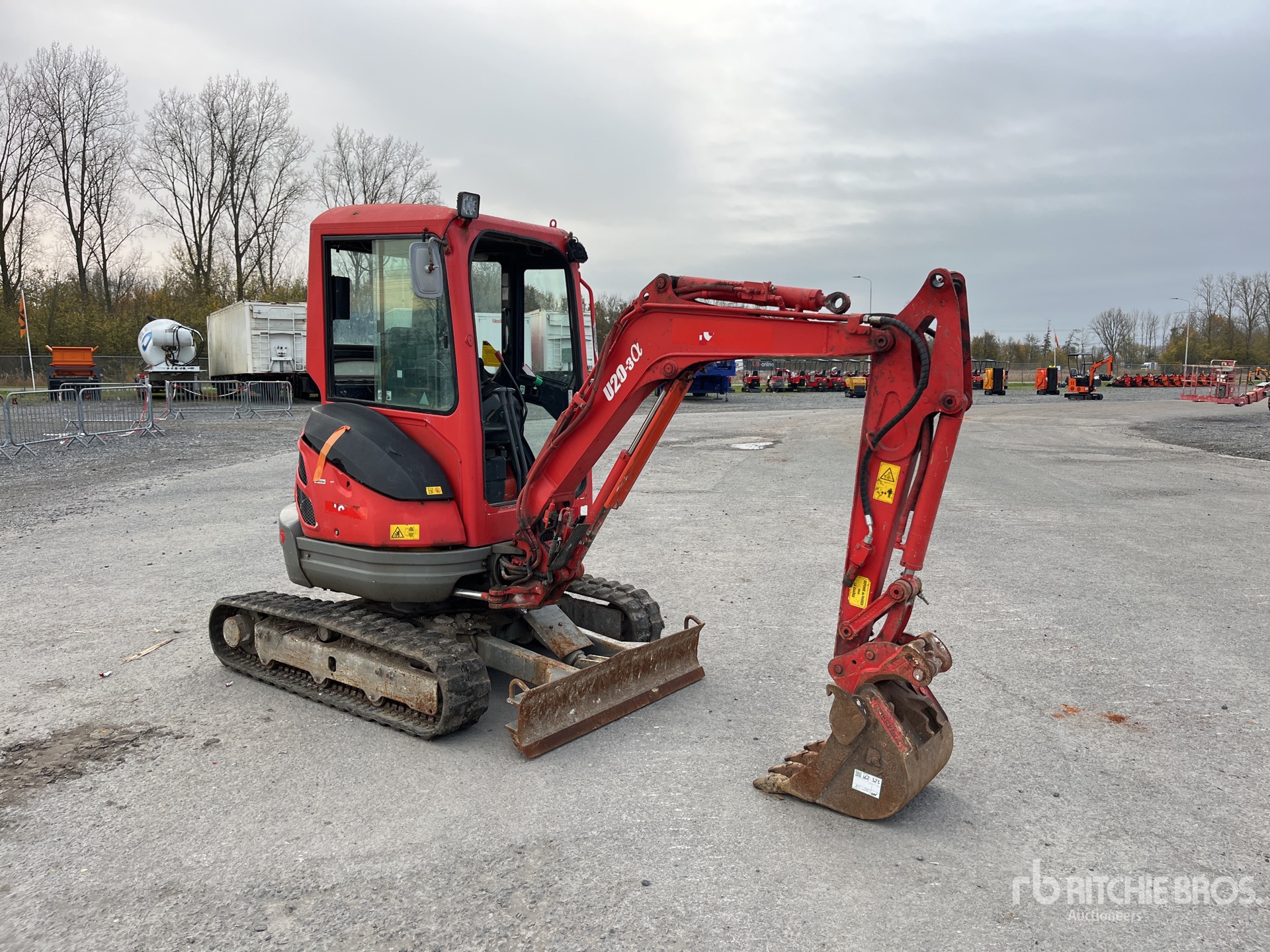 General Appearance with Picture, Right Front Corner