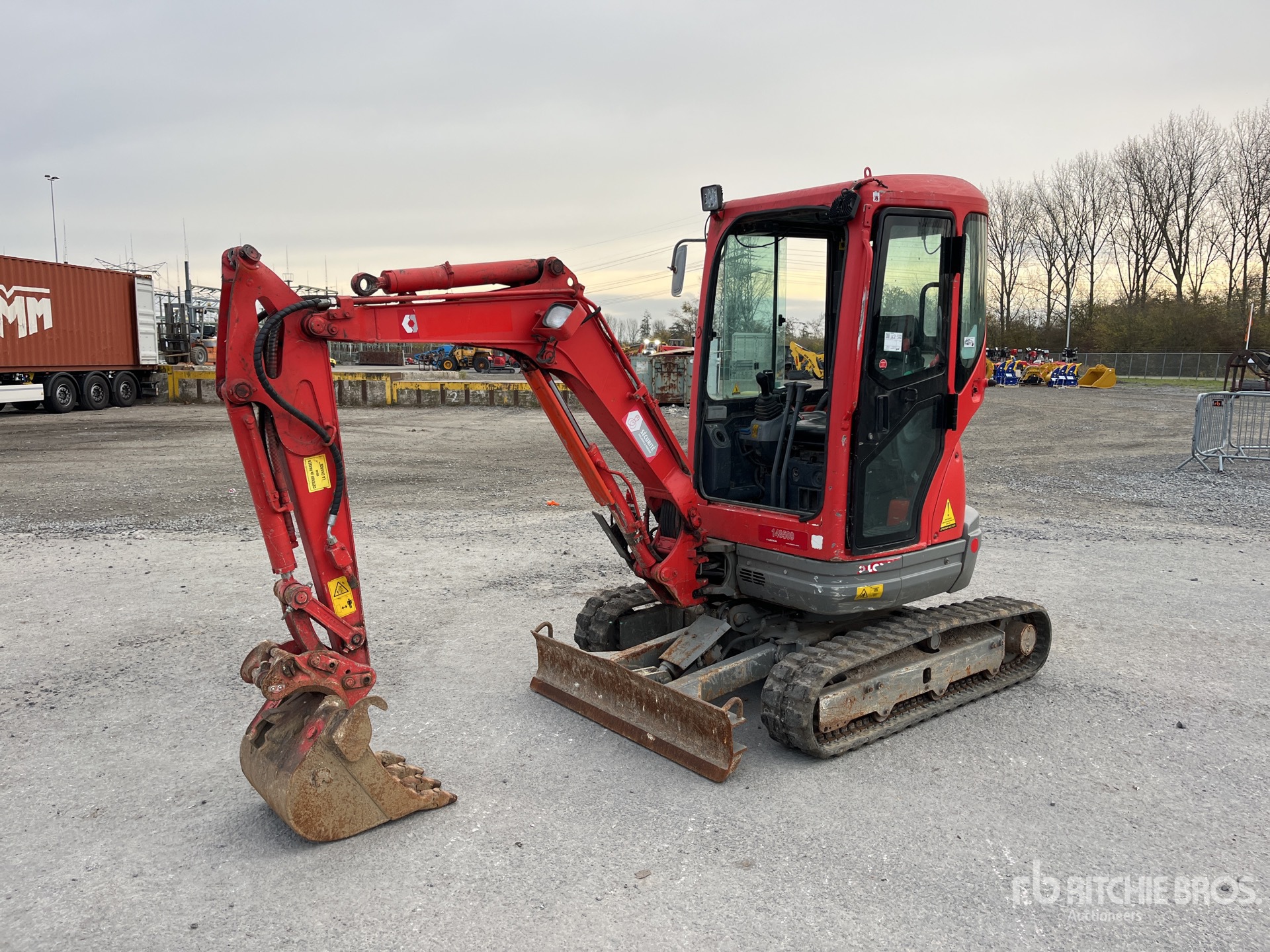 General Appearance with Picture, Left Front Corner