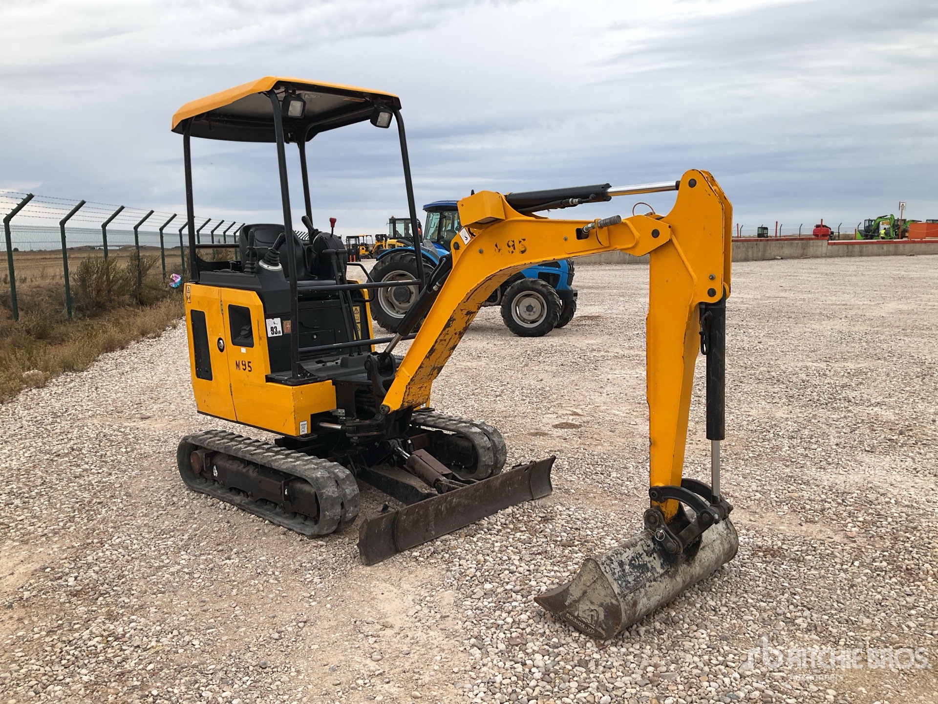 General Appearance with Picture, Right Front Corner