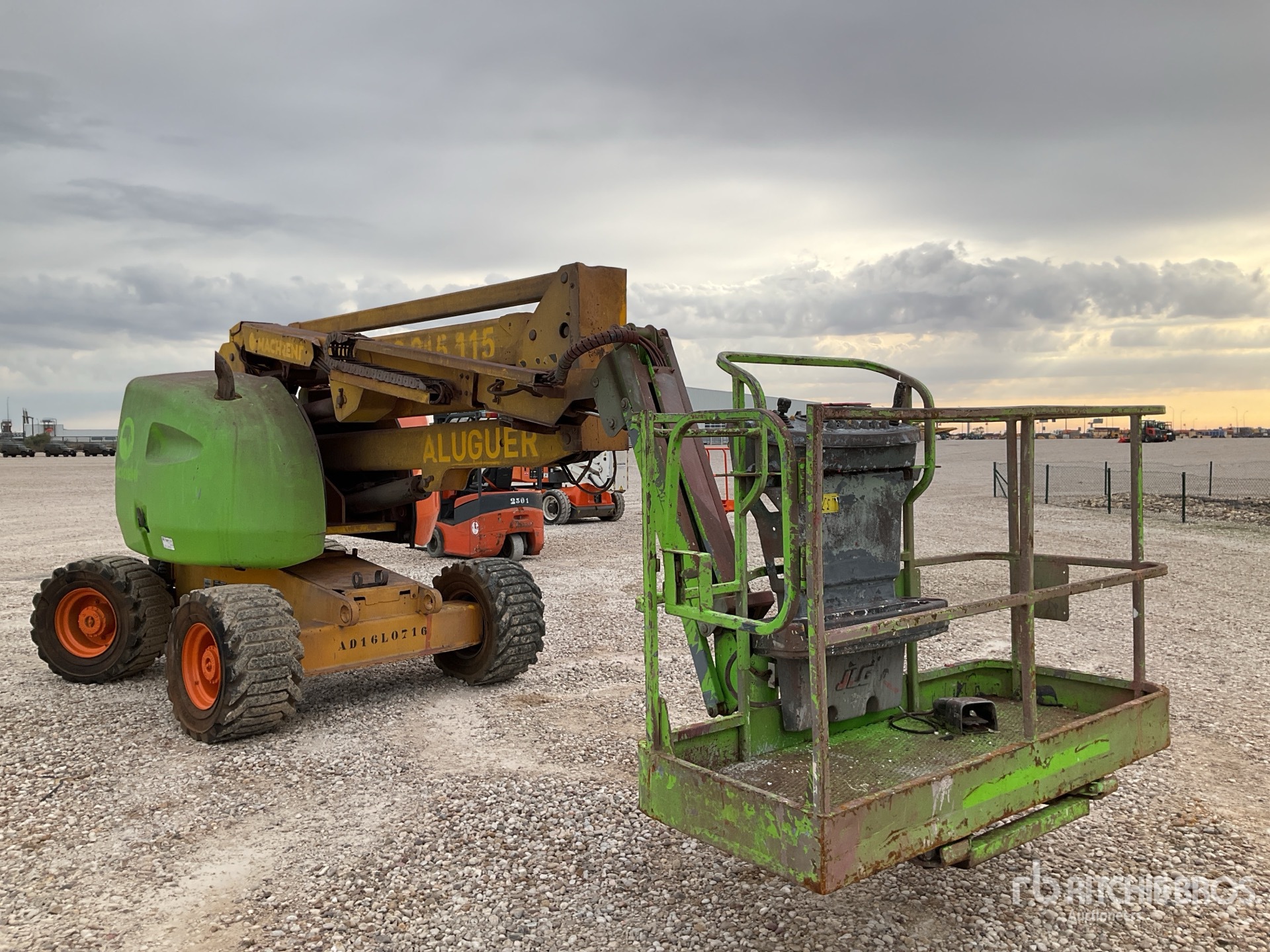 General Appearance with Picture, Left Rear Corner