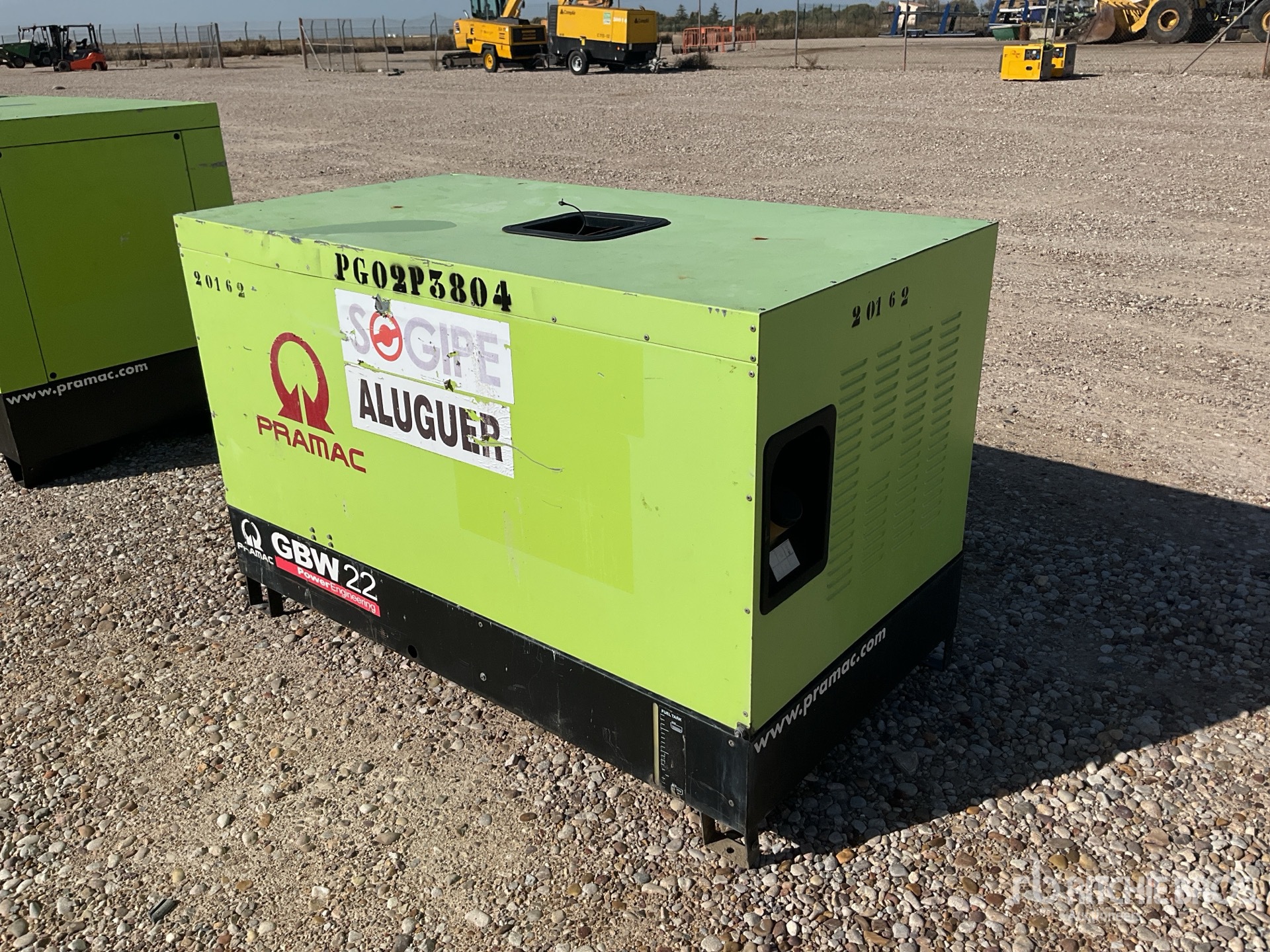 General Appearance with Picture, Right Front Corner