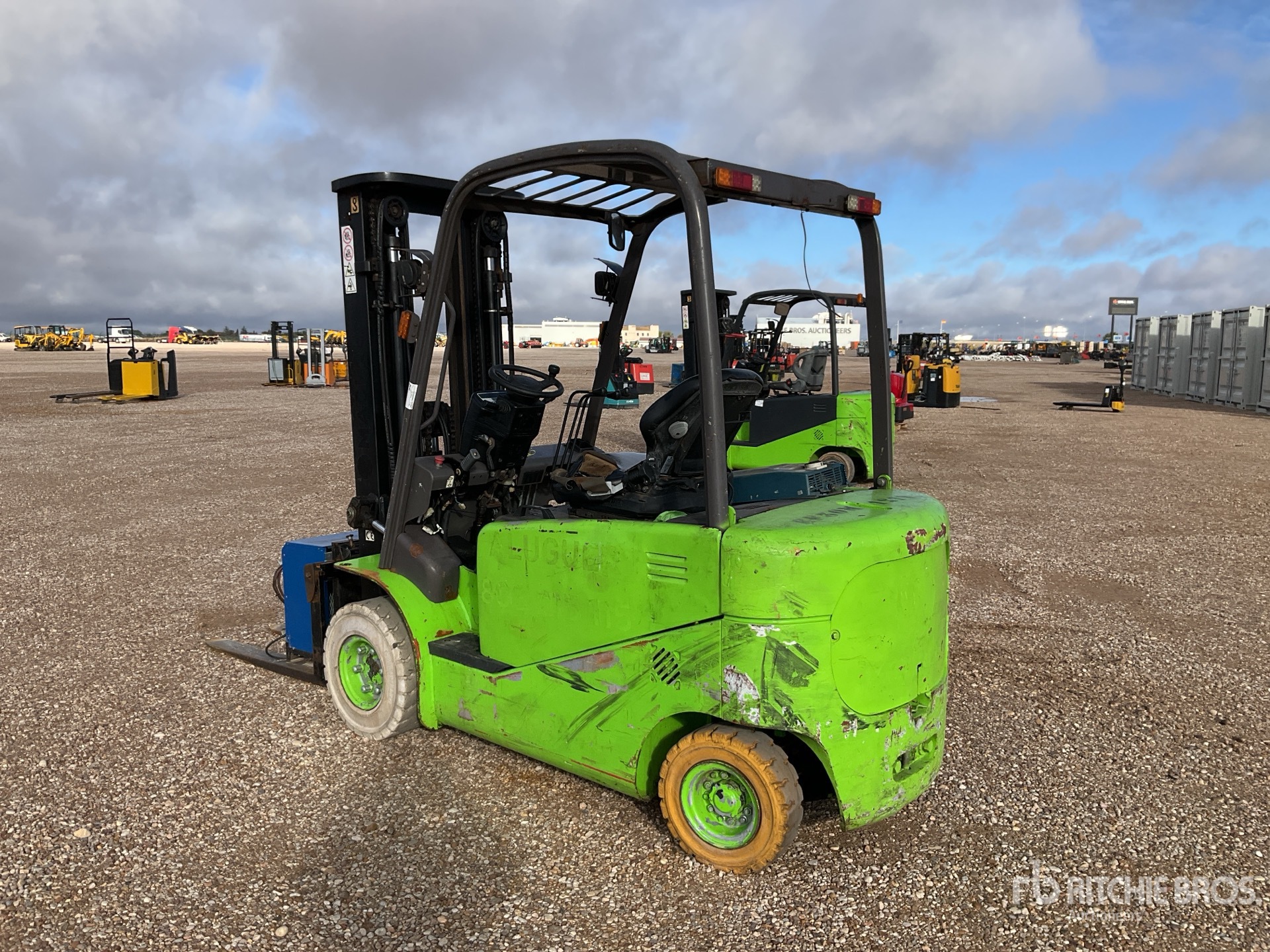 Aspect général with Image, coin arrière gauche