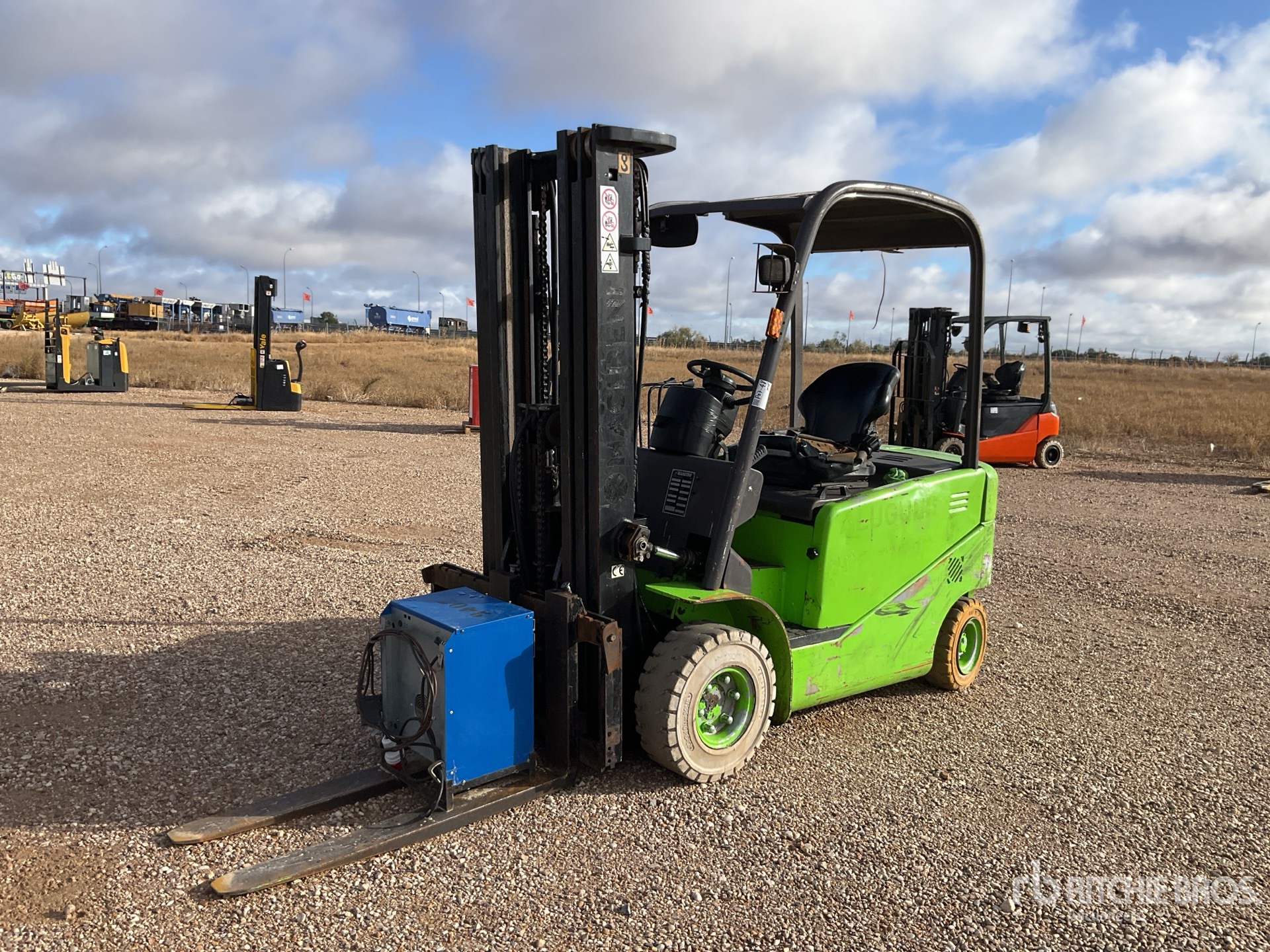 Aspect général with Image, coin avant gauche