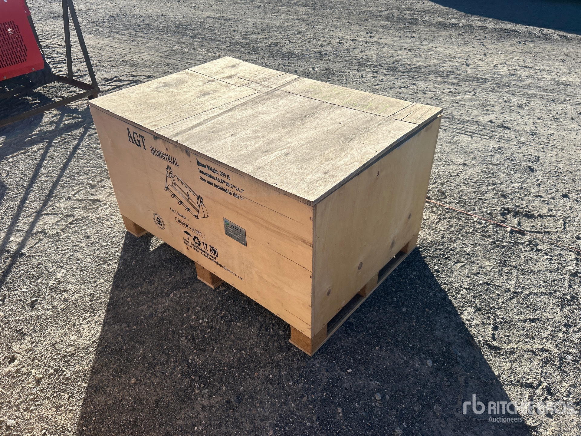 General Appearance with Picture, Right Rear Corner