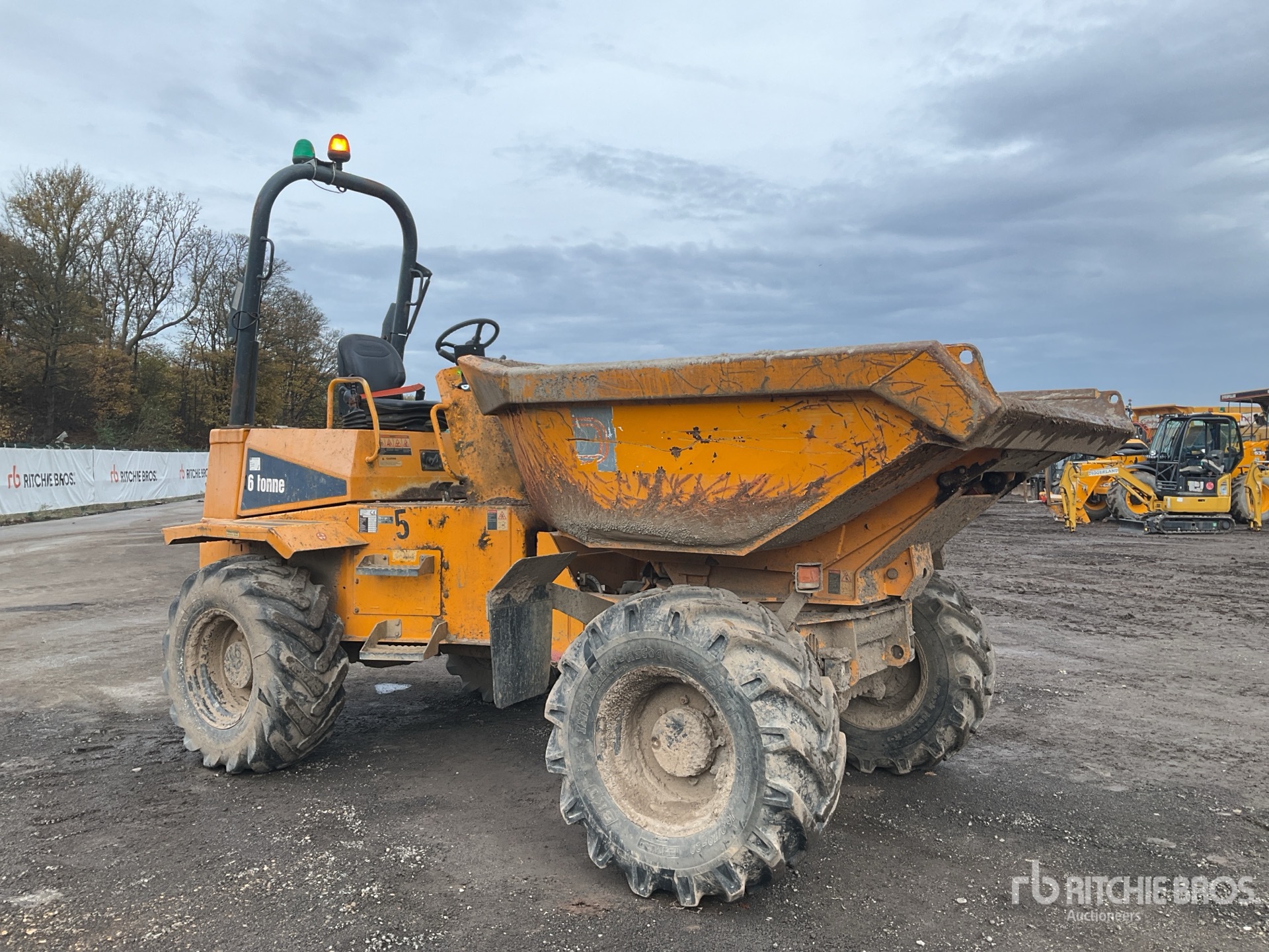 General Appearance with Image, coin avant droit