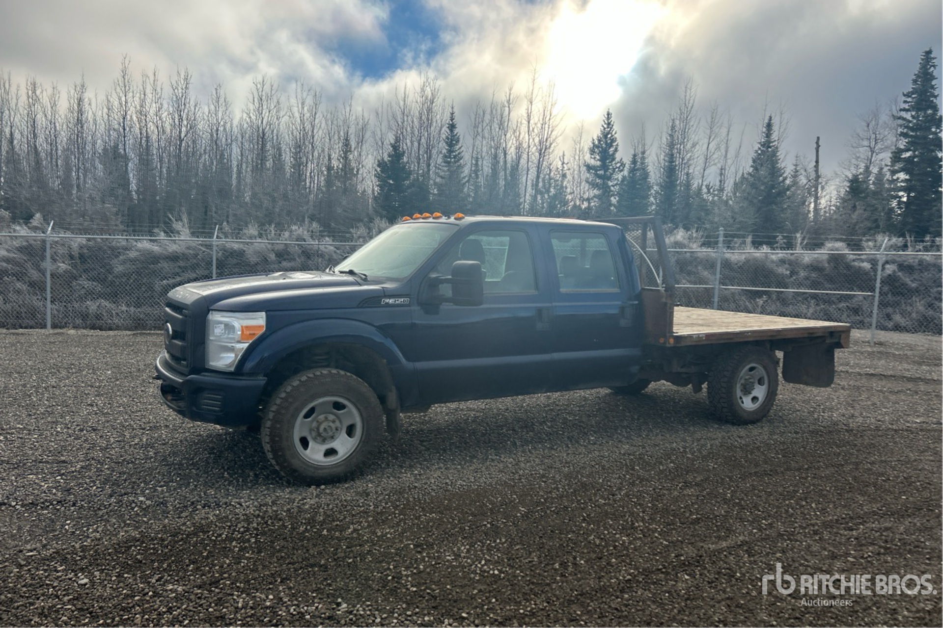 Aspect général with Image, coin avant gauche