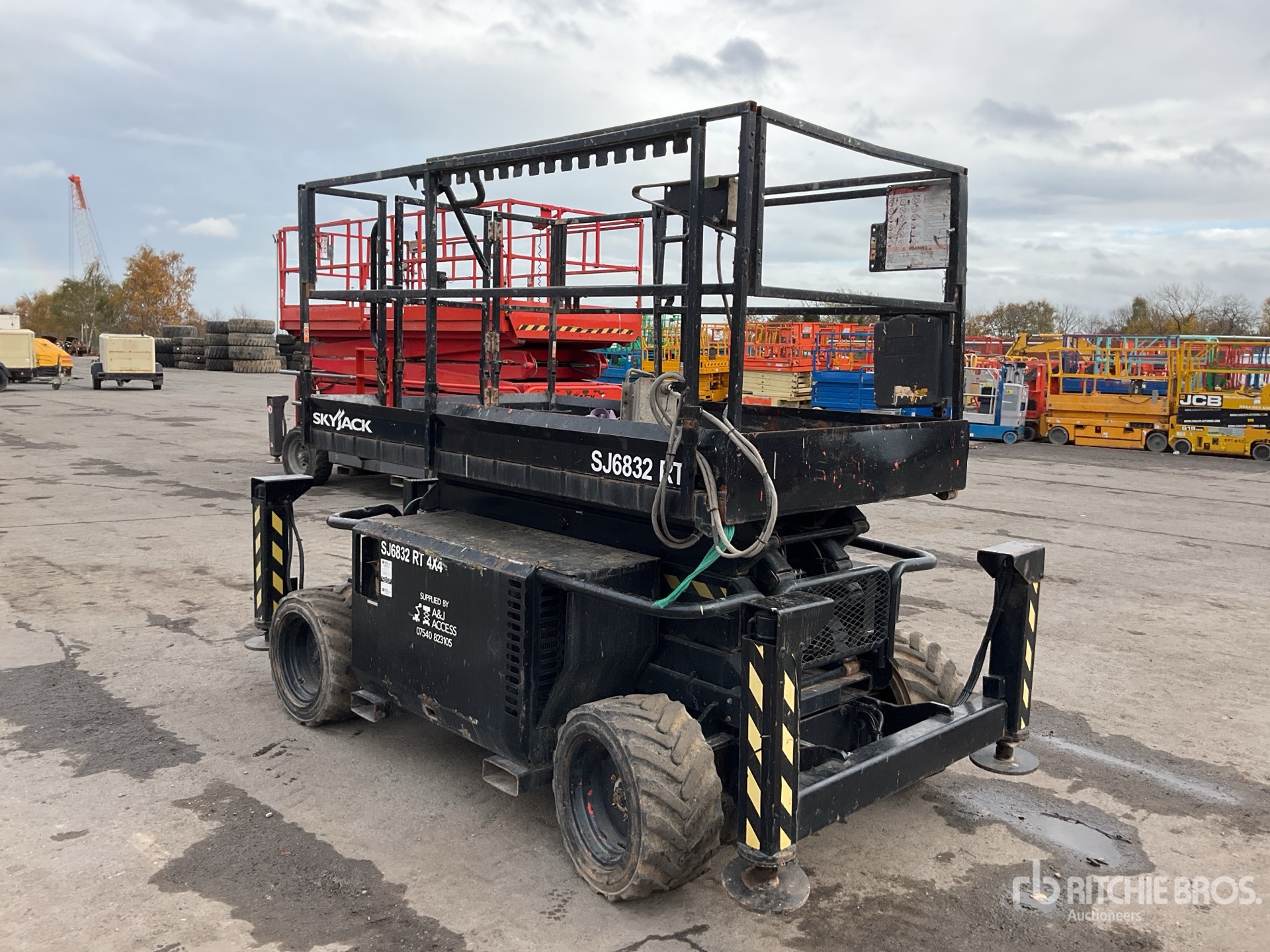 General Appearance with Picture, Right Front Corner