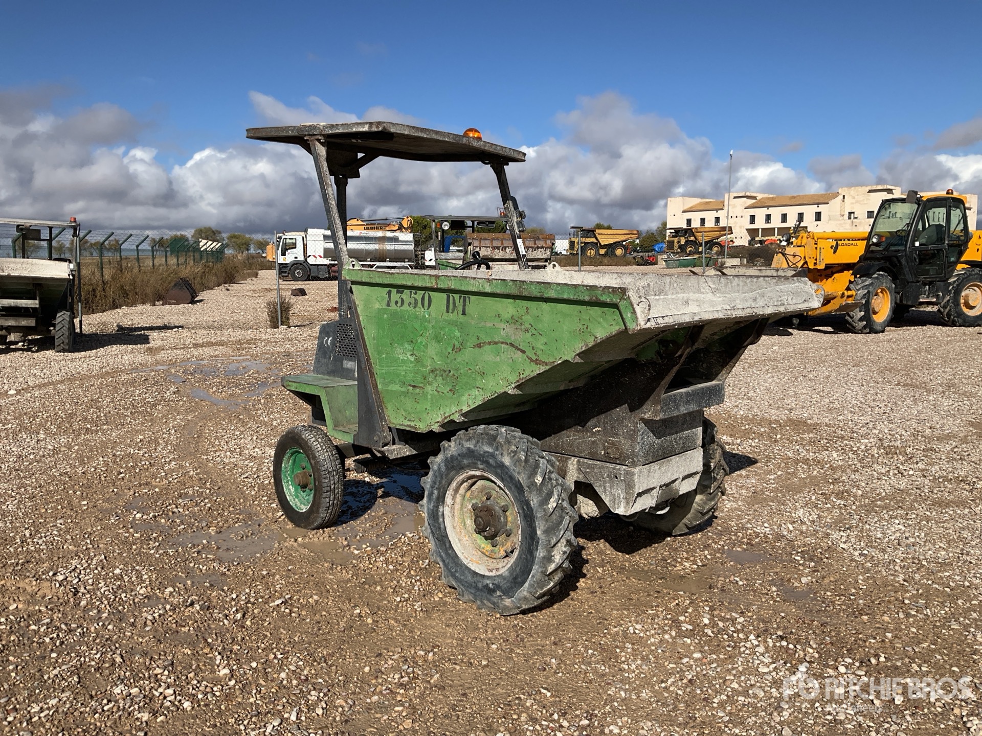 General Appearance with Image, coin avant droit