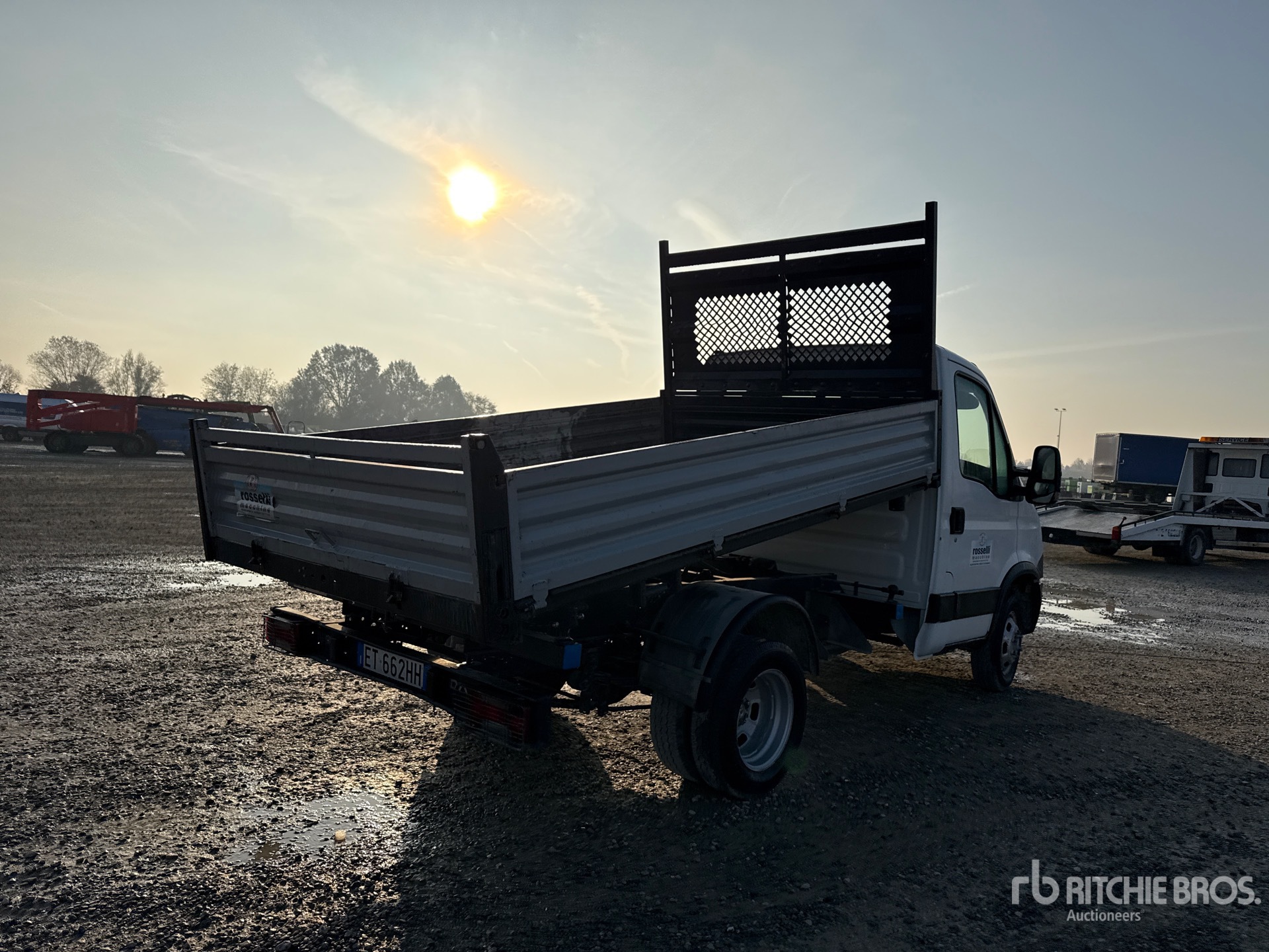 General Appearance with Imagen: esquina trasera derecha