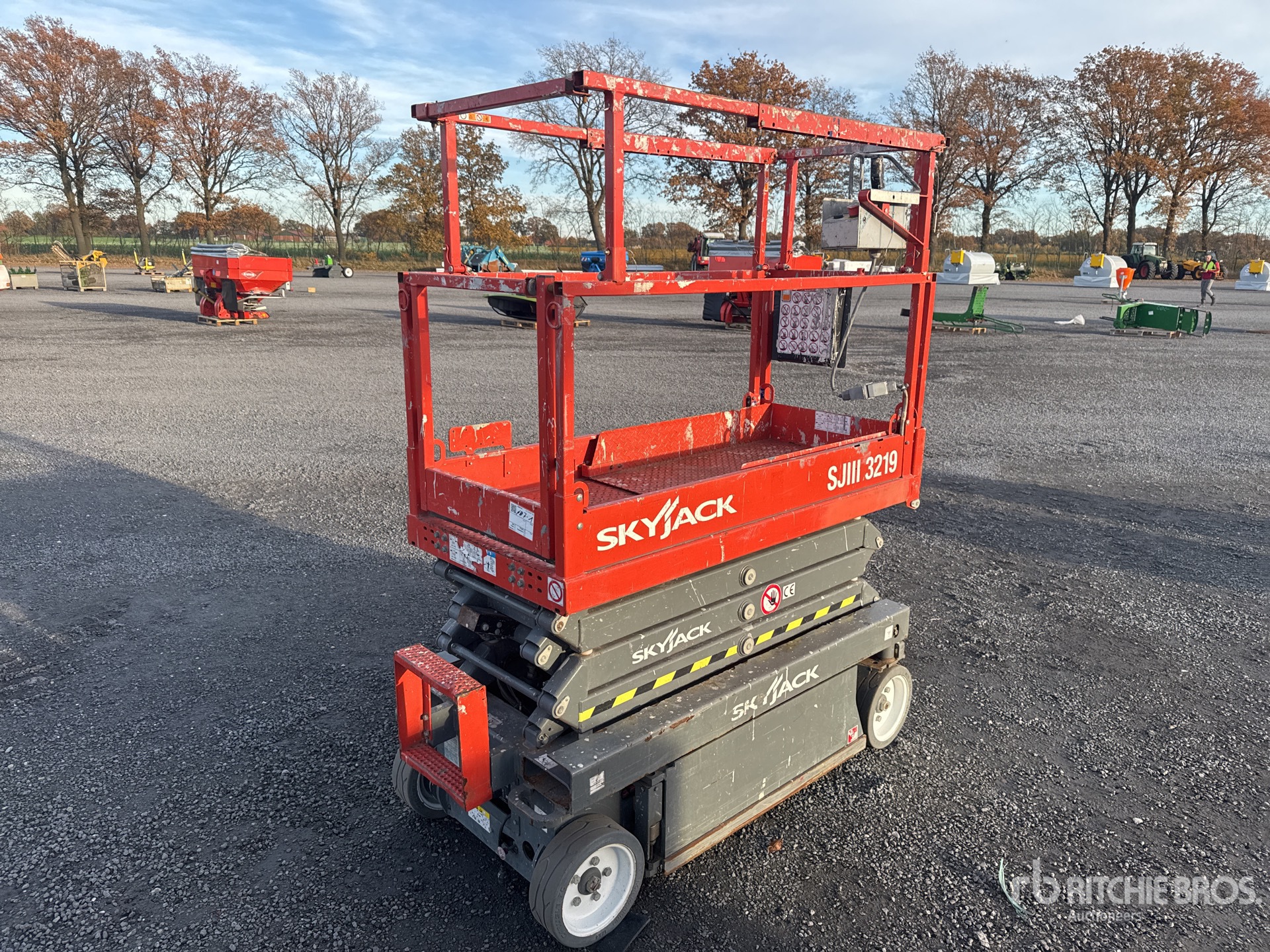 General Appearance with Picture, Left Front Corner