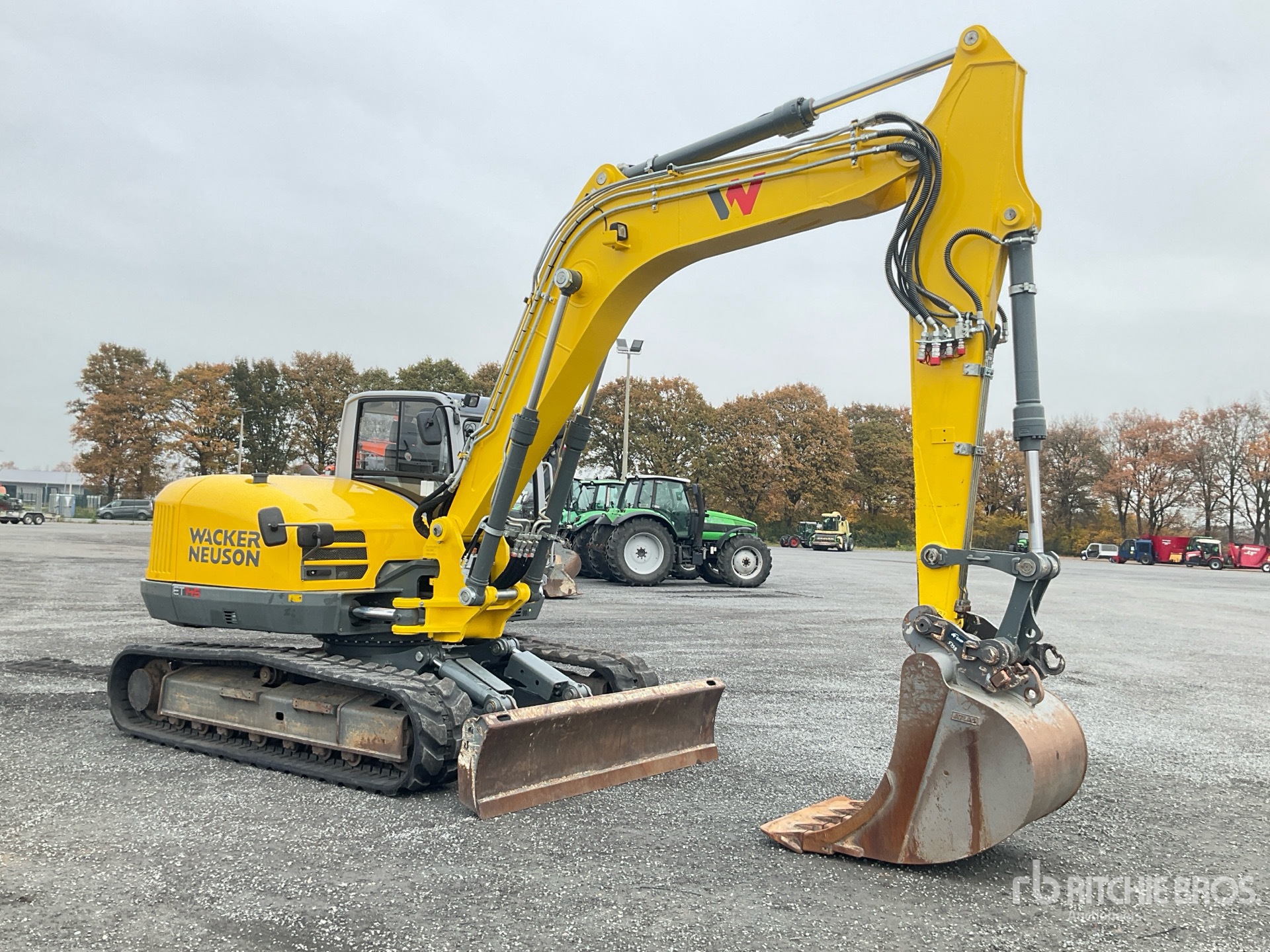 General Appearance with Picture, Right Front Corner