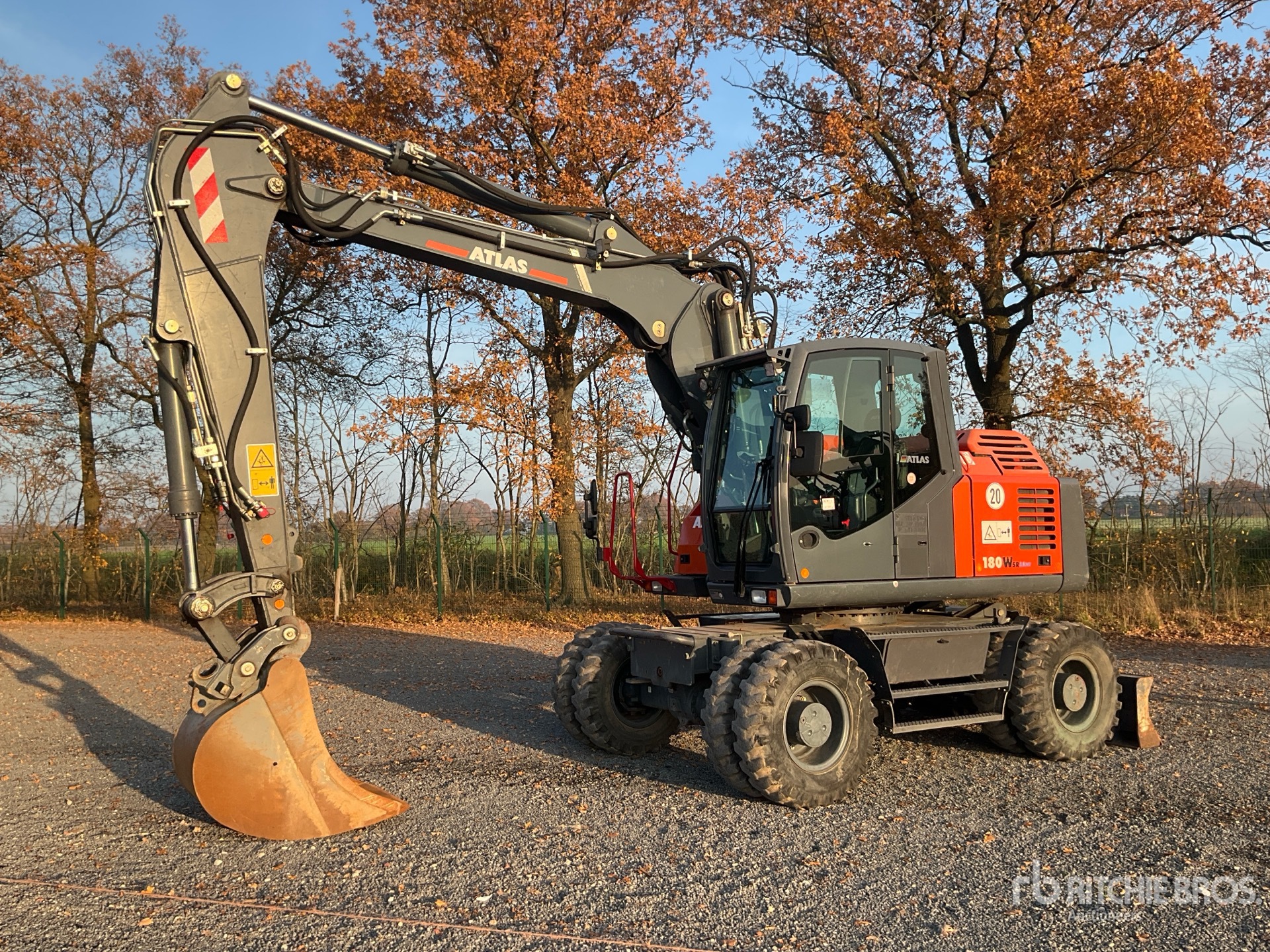 General Appearance with Imagen: esquina delantera izquierda