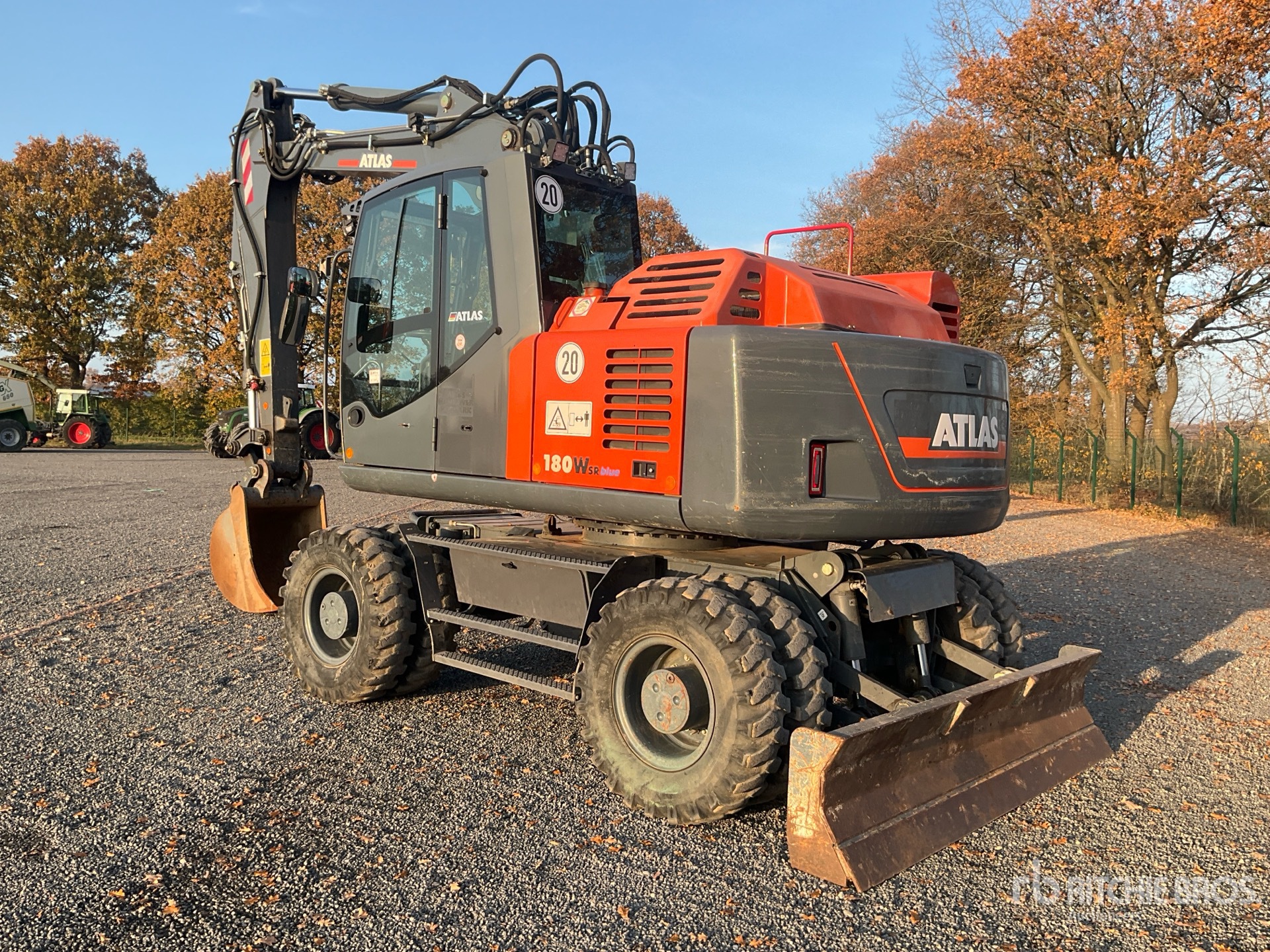 General Appearance with Imagen: esquina trasera izquierda