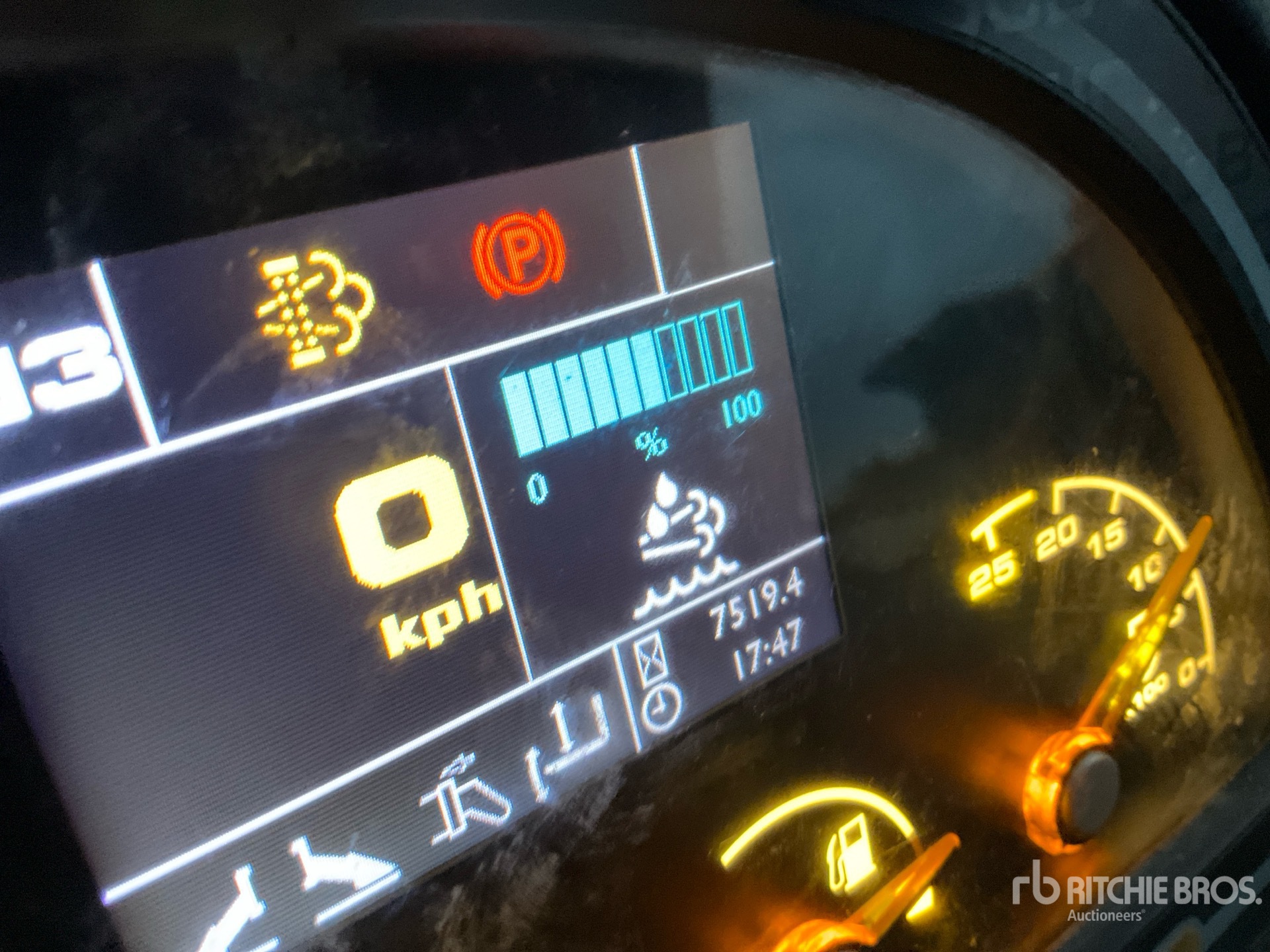 General Appearance with Horímetro / Odómetro