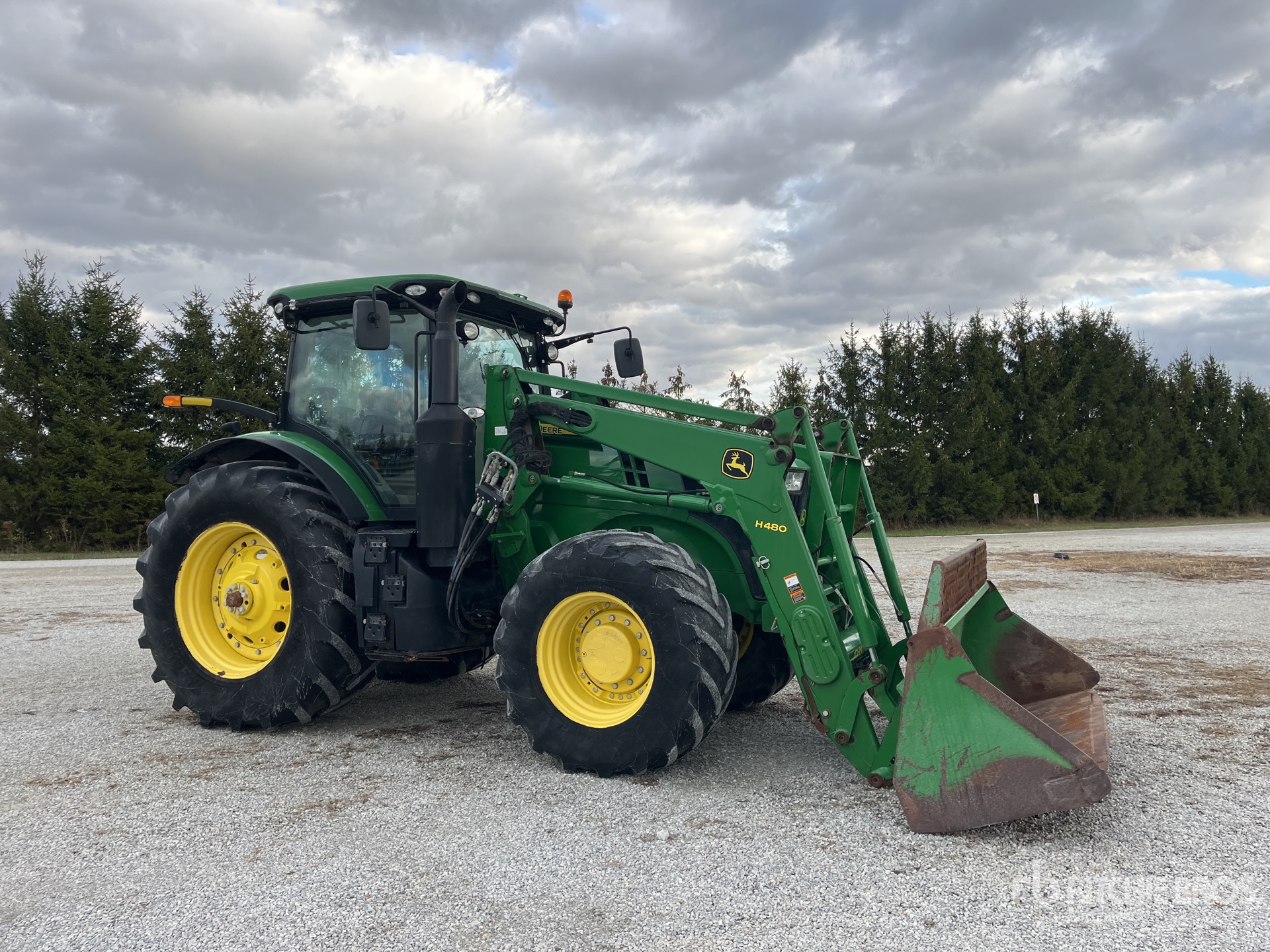 General Appearance with Picture, Right Front Corner