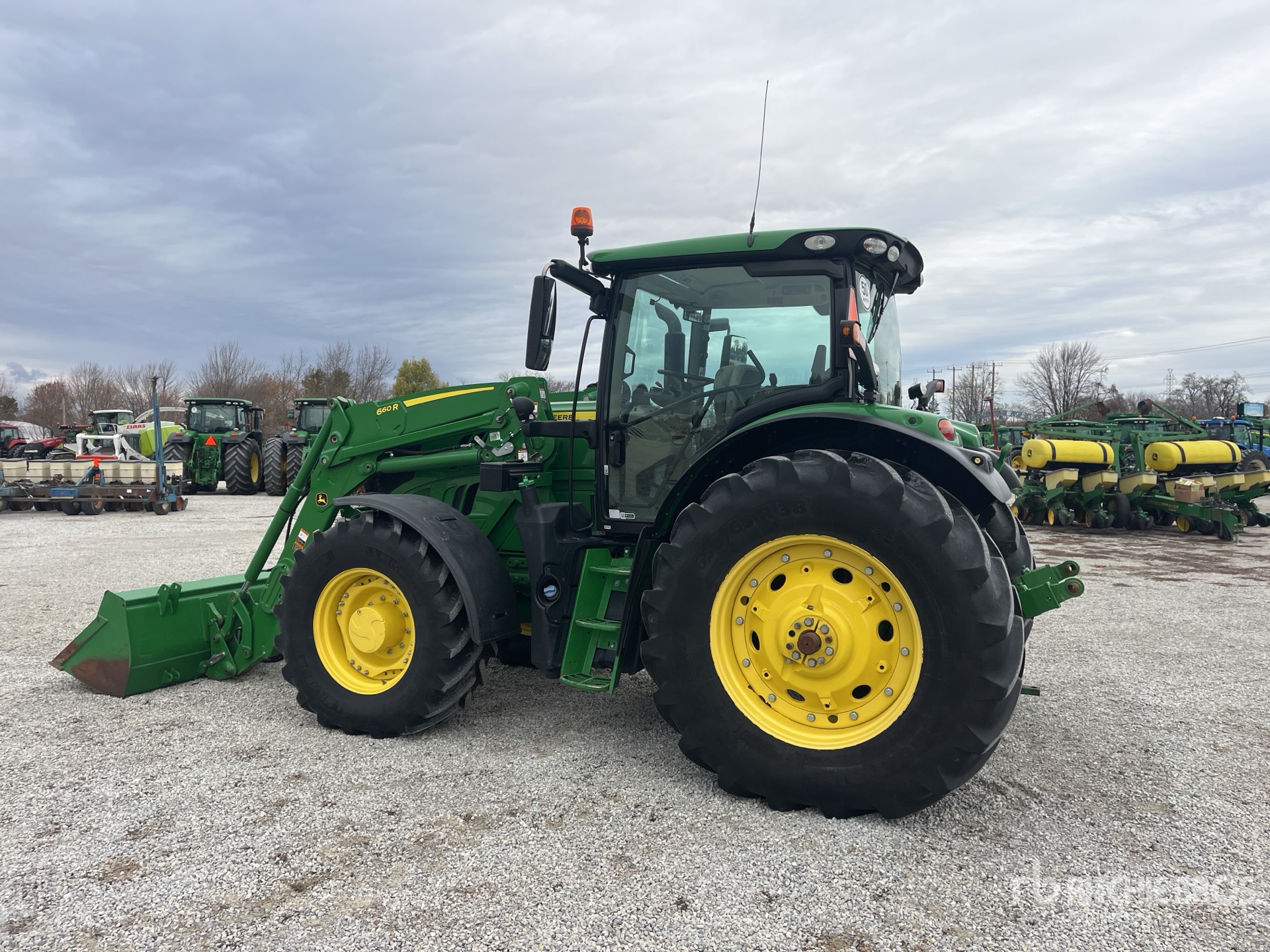 General Appearance with Bild, Ecke hinten links