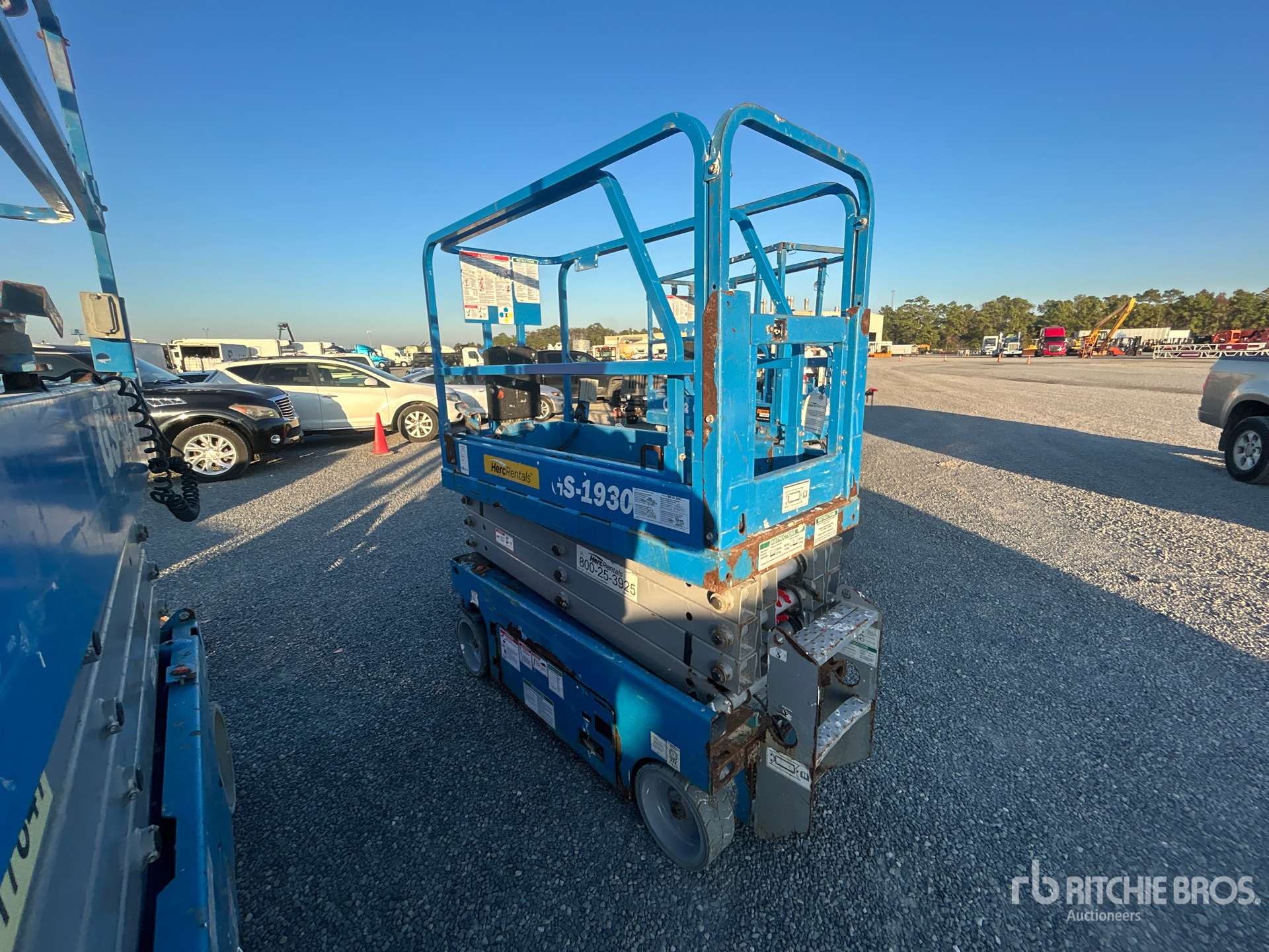 General Appearance with Picture, Left Rear Corner