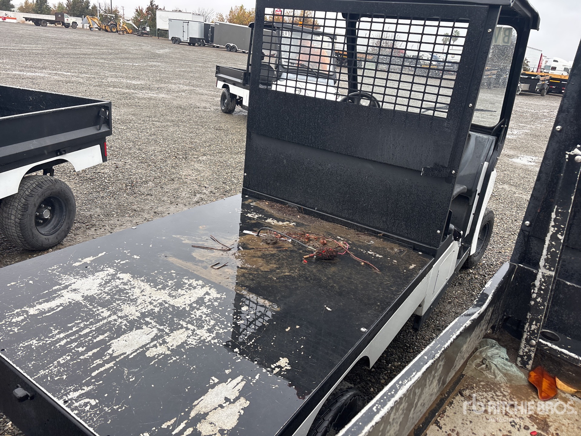 General Appearance with Image, coin arrière droit