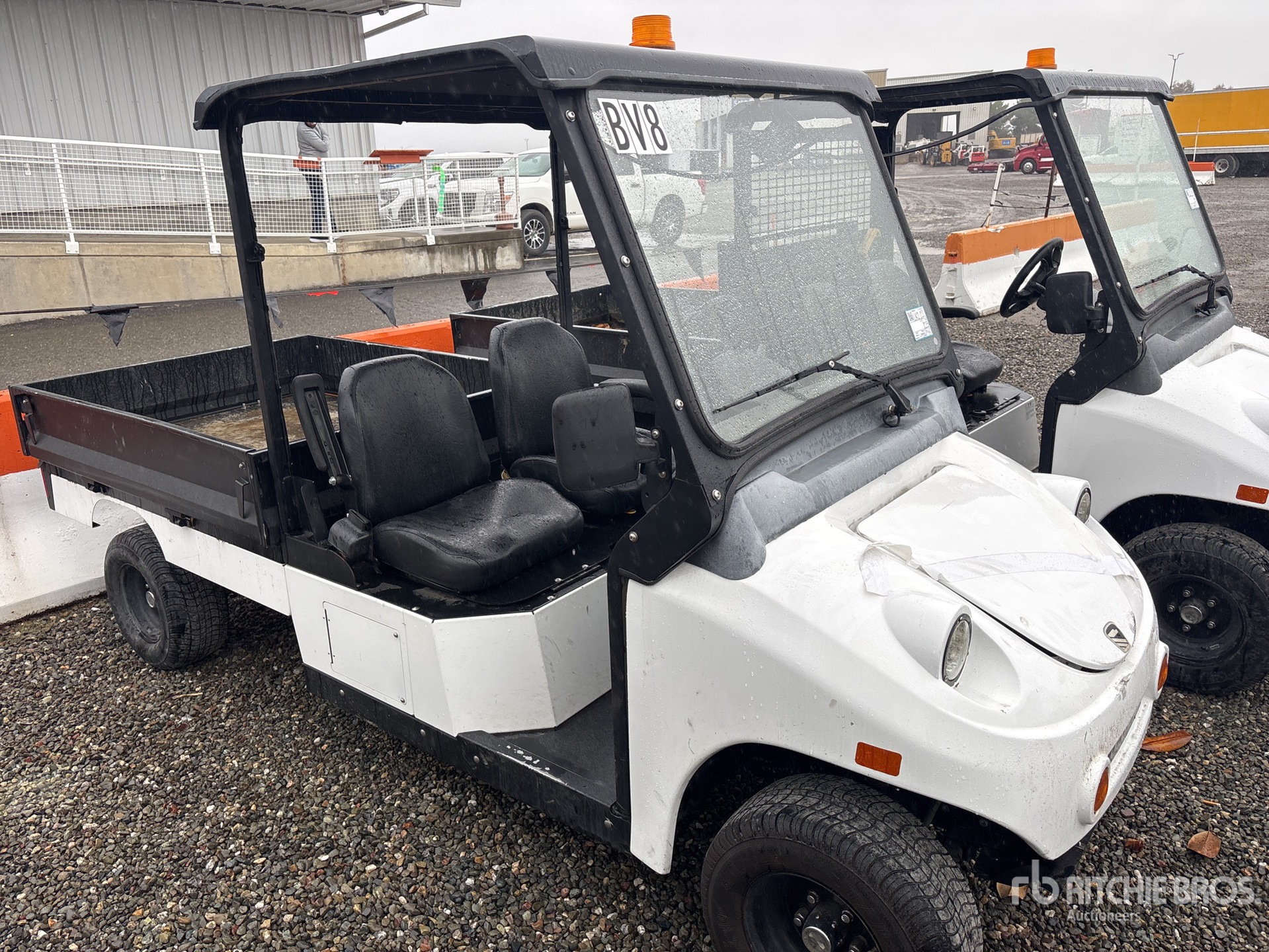 General Appearance with Image, coin avant droit