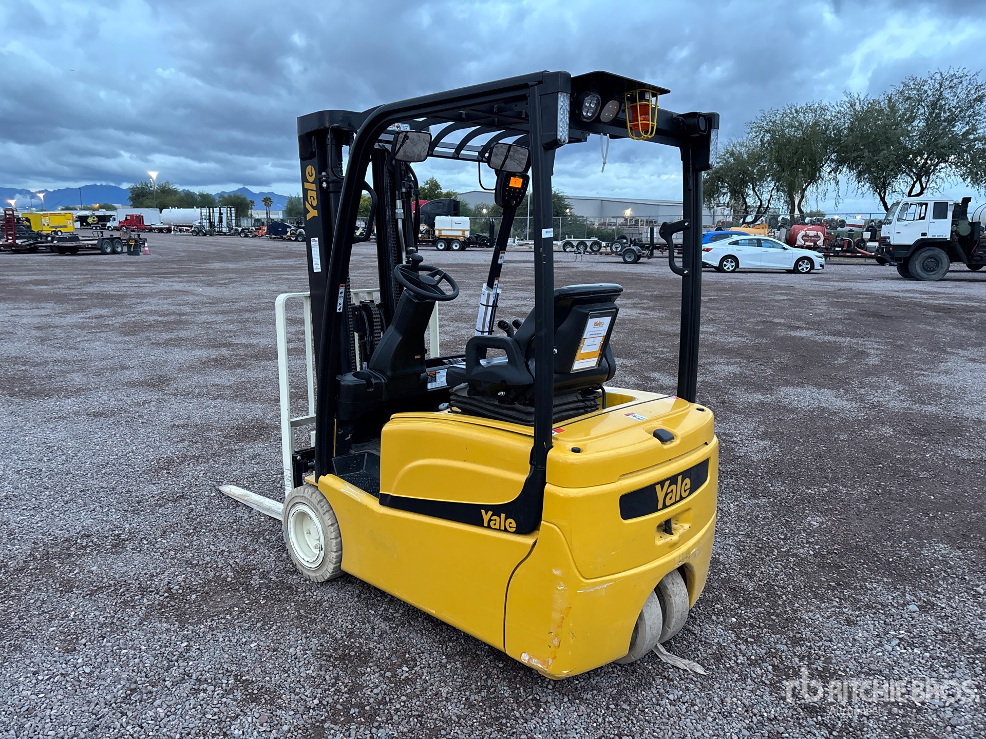 General Appearance with Picture, Left Rear Corner