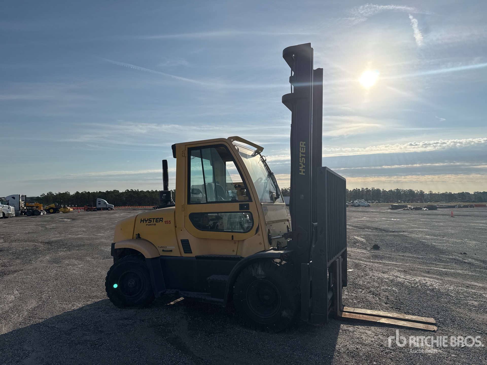 General Appearance with Foto, angolo anteriore destro