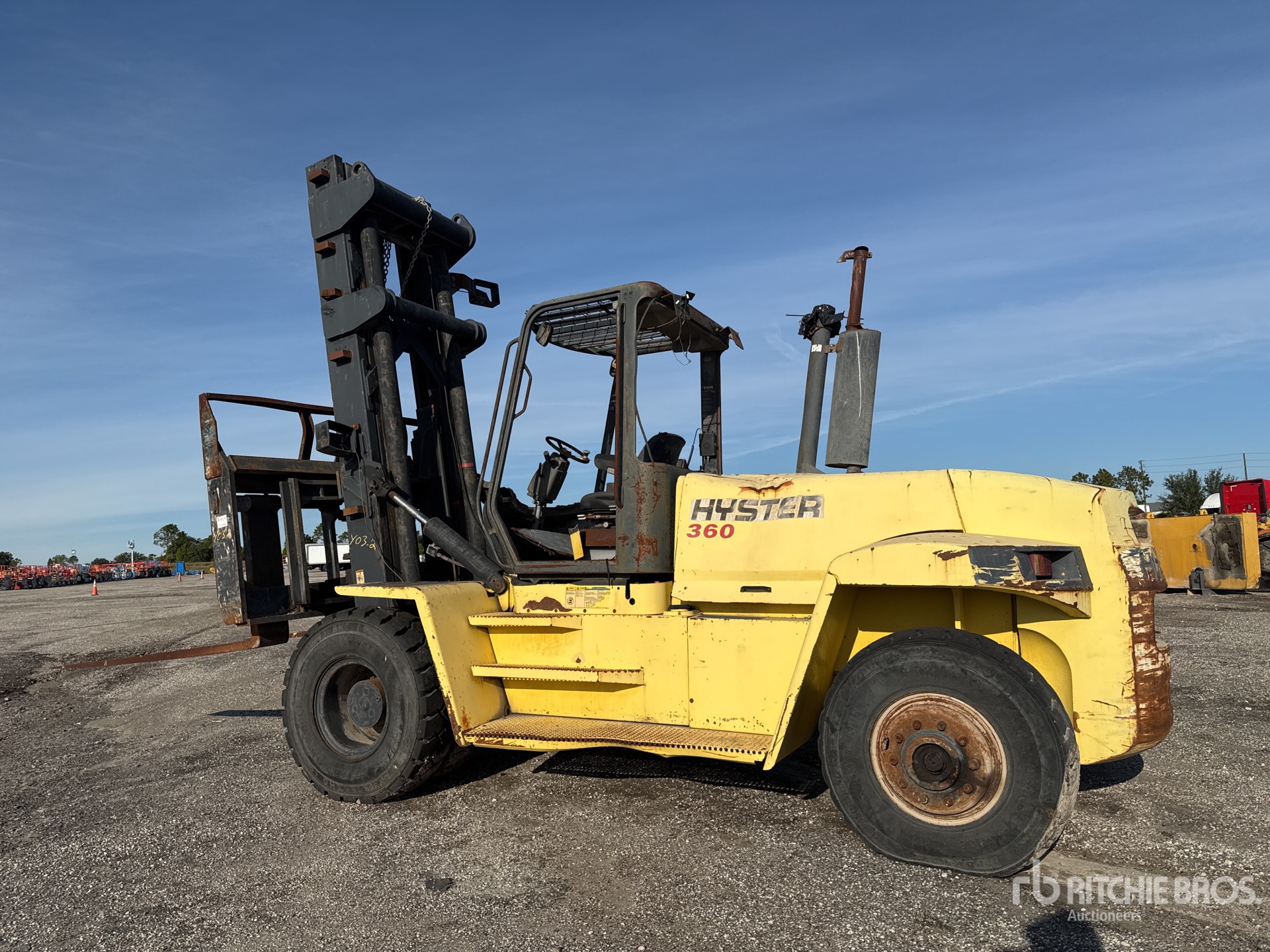 General Appearance with Foto, angolo posteriore sinistro