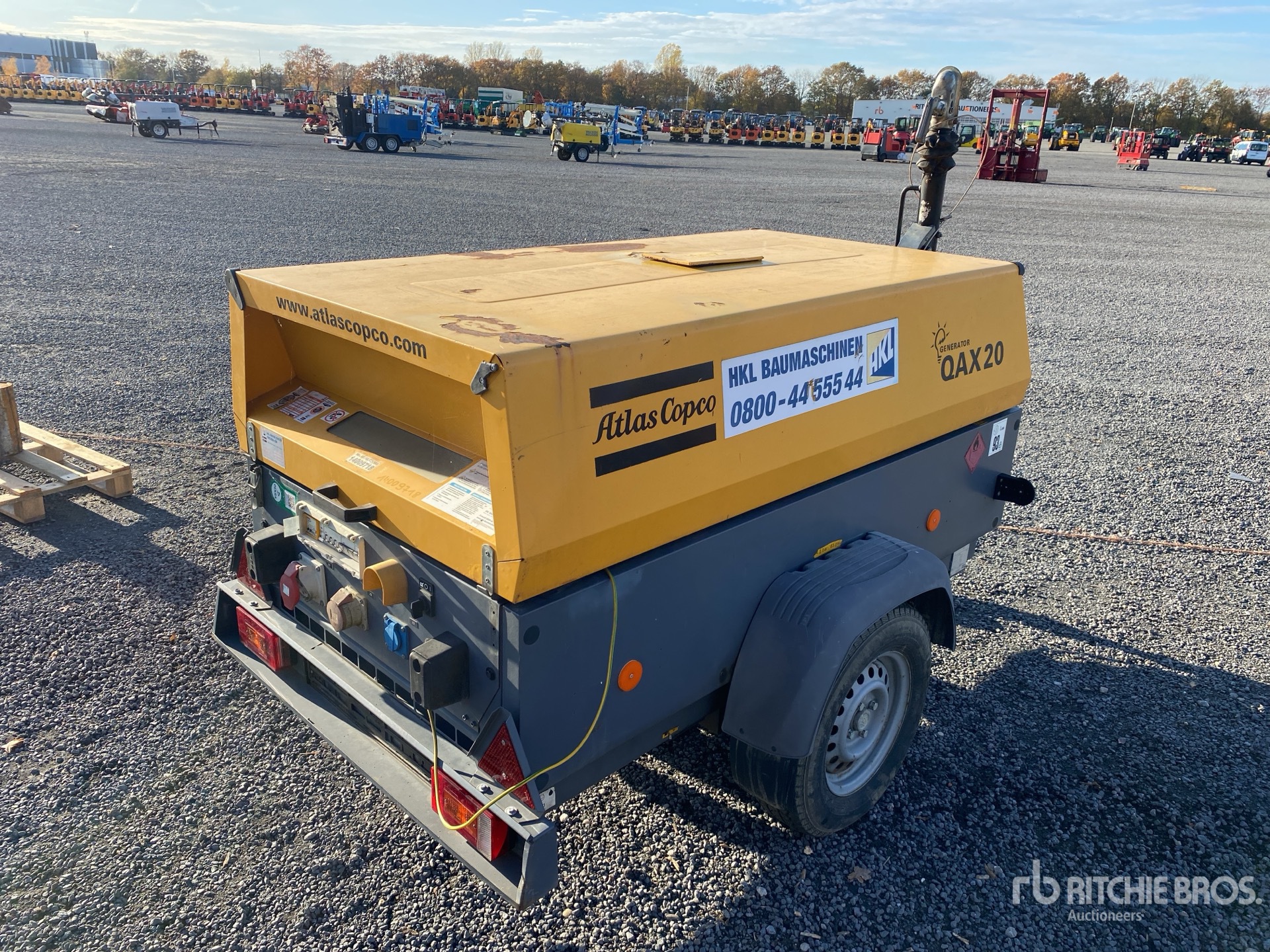 General Appearance with Picture, Right Rear Corner