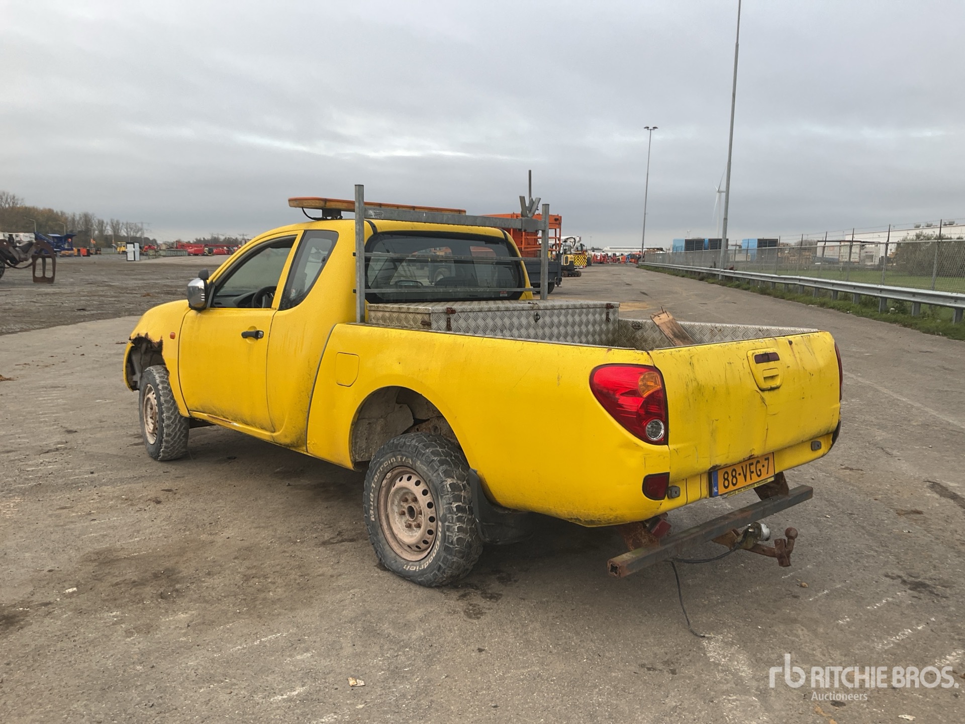 General Appearance with Picture, Left Rear Corner