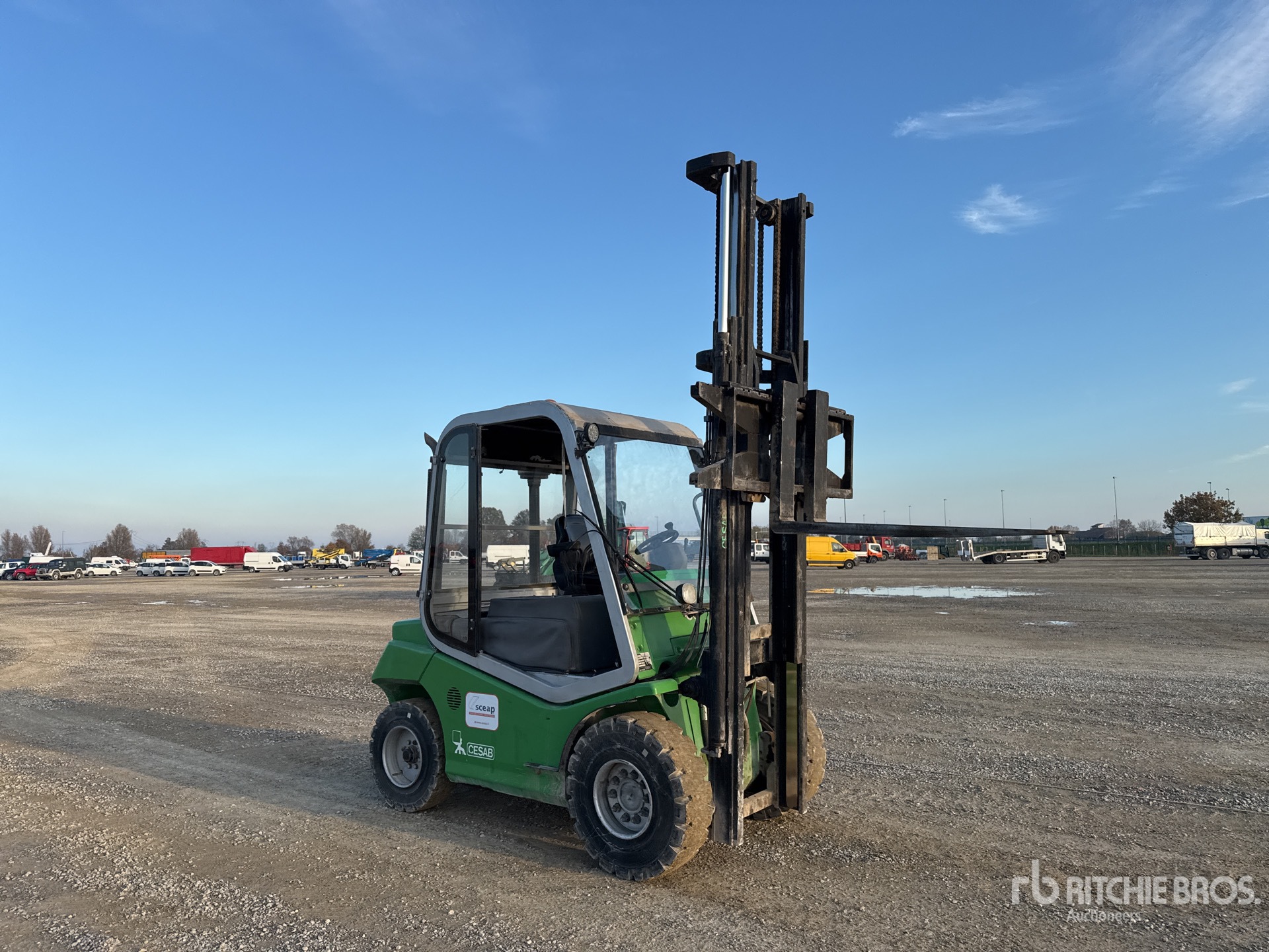 General Appearance with Picture, Right Front Corner