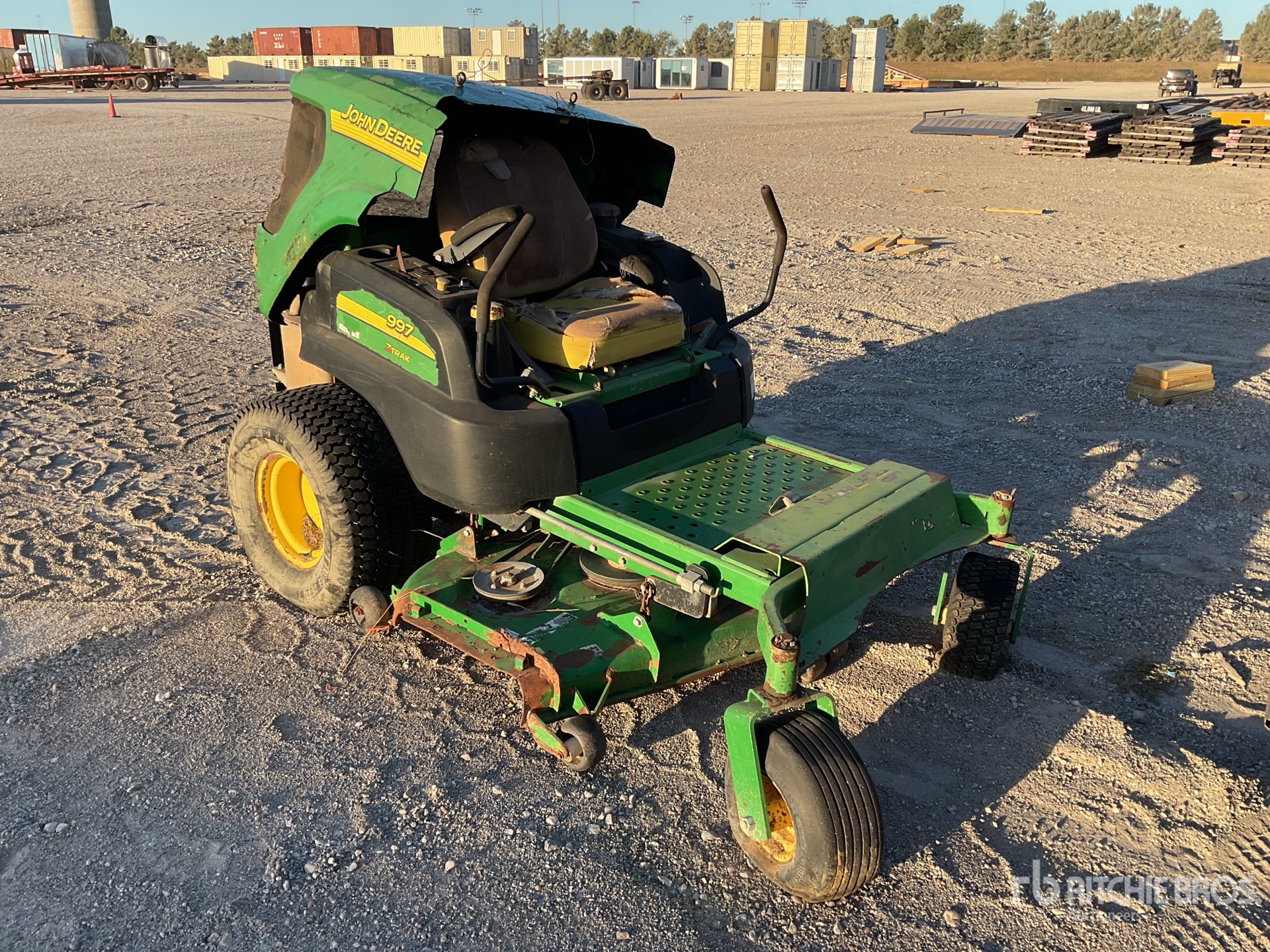 General Appearance with Image, coin avant droit