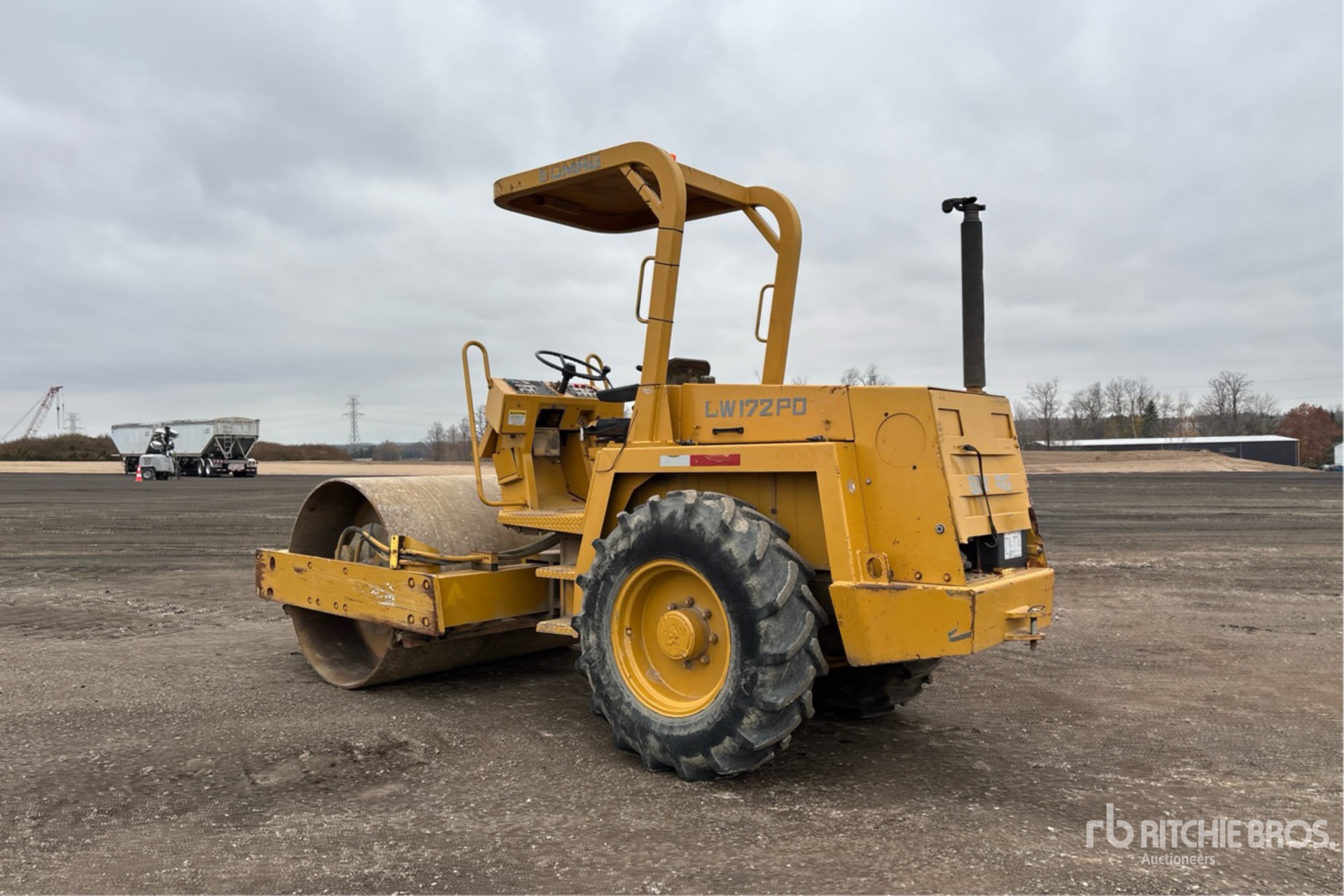 General Appearance with Imagen: esquina trasera izquierda