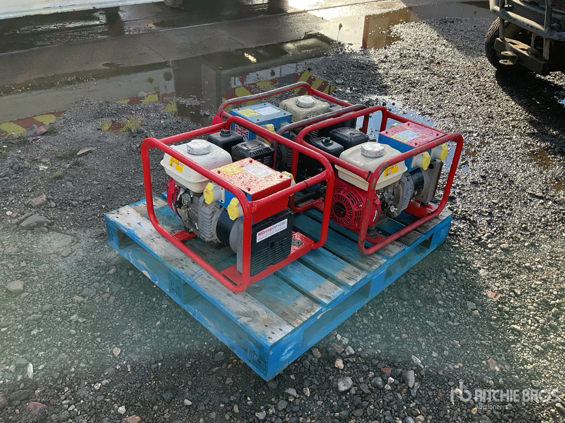 General Appearance with Picture, Right Front Corner