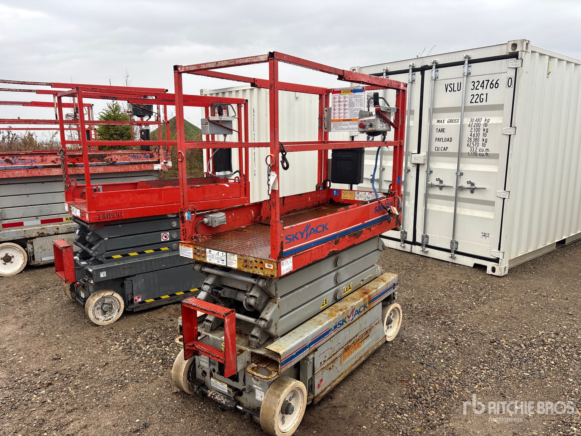 General Appearance with Picture, Left Front Corner